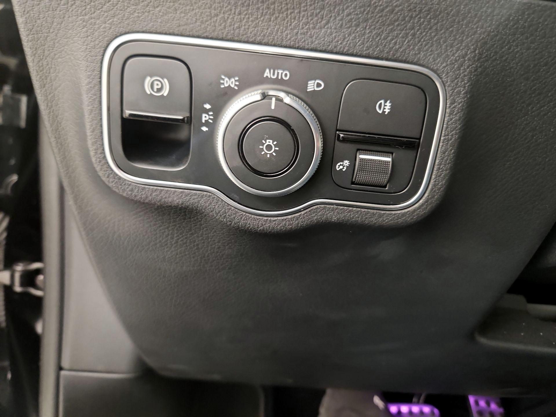 Thumbnail: 2021 Mercedes-Benz GLA - 13