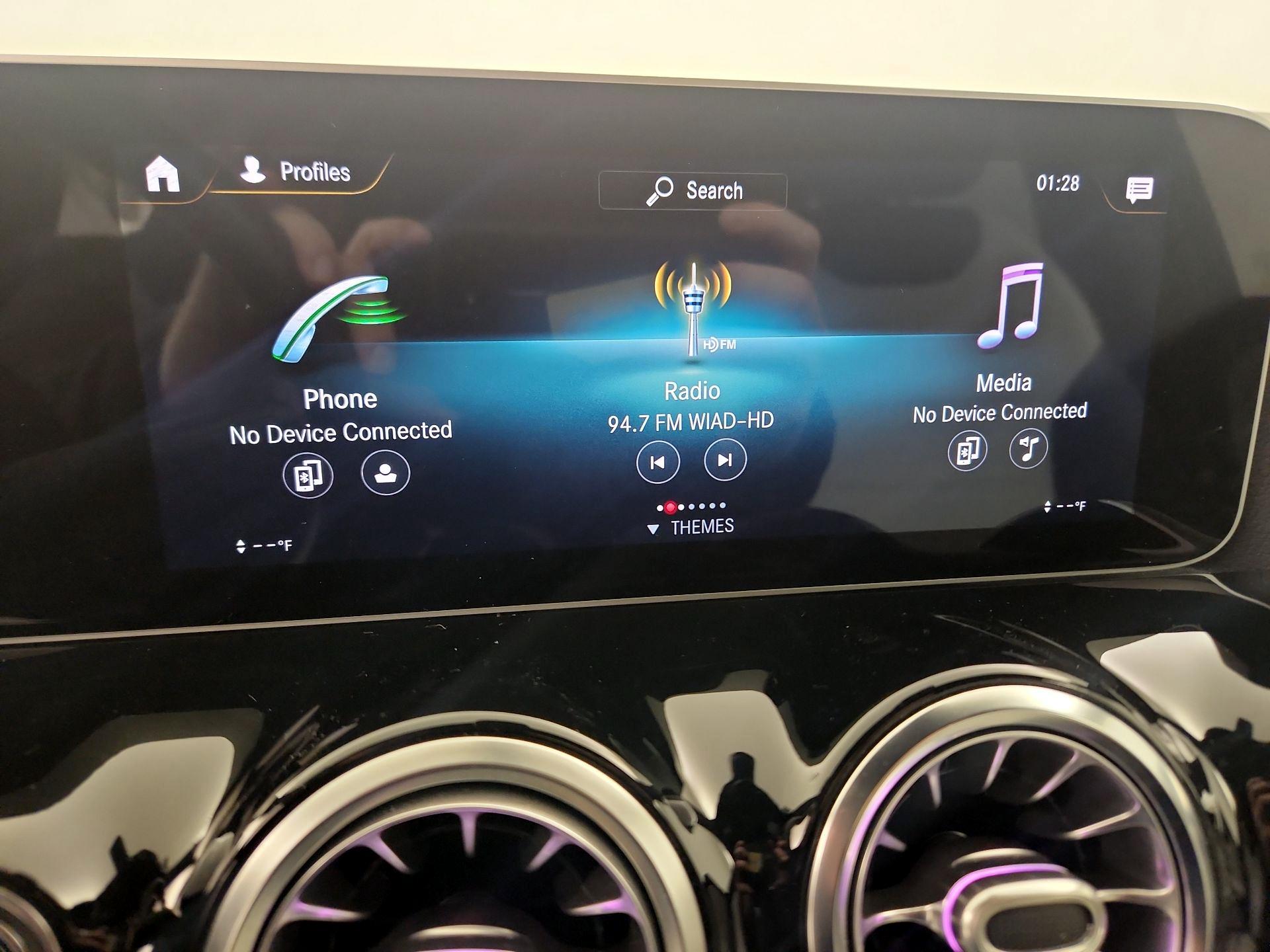 Thumbnail: 2021 Mercedes-Benz GLA - 16