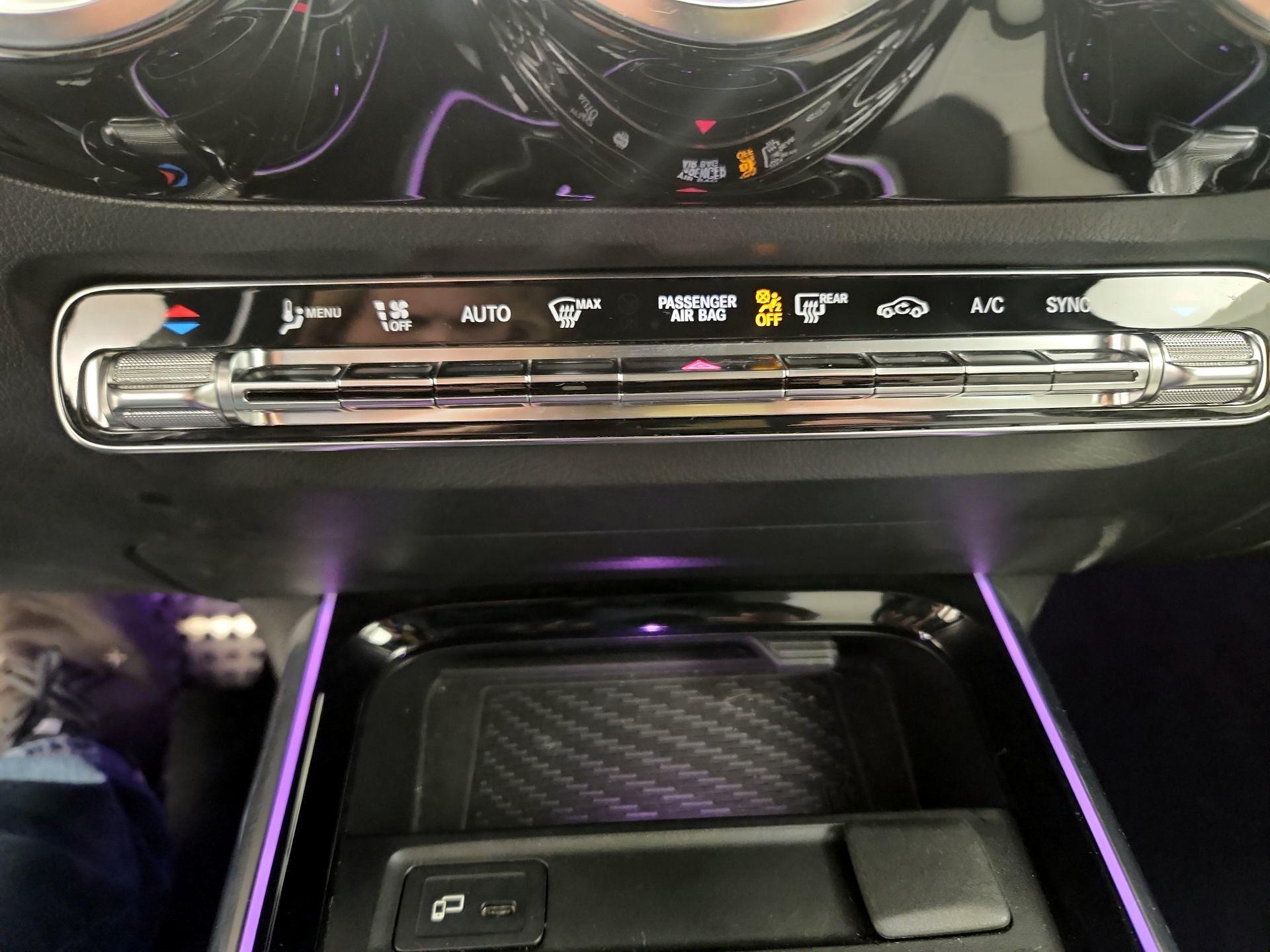 Thumbnail: 2021 Mercedes-Benz GLA - 17