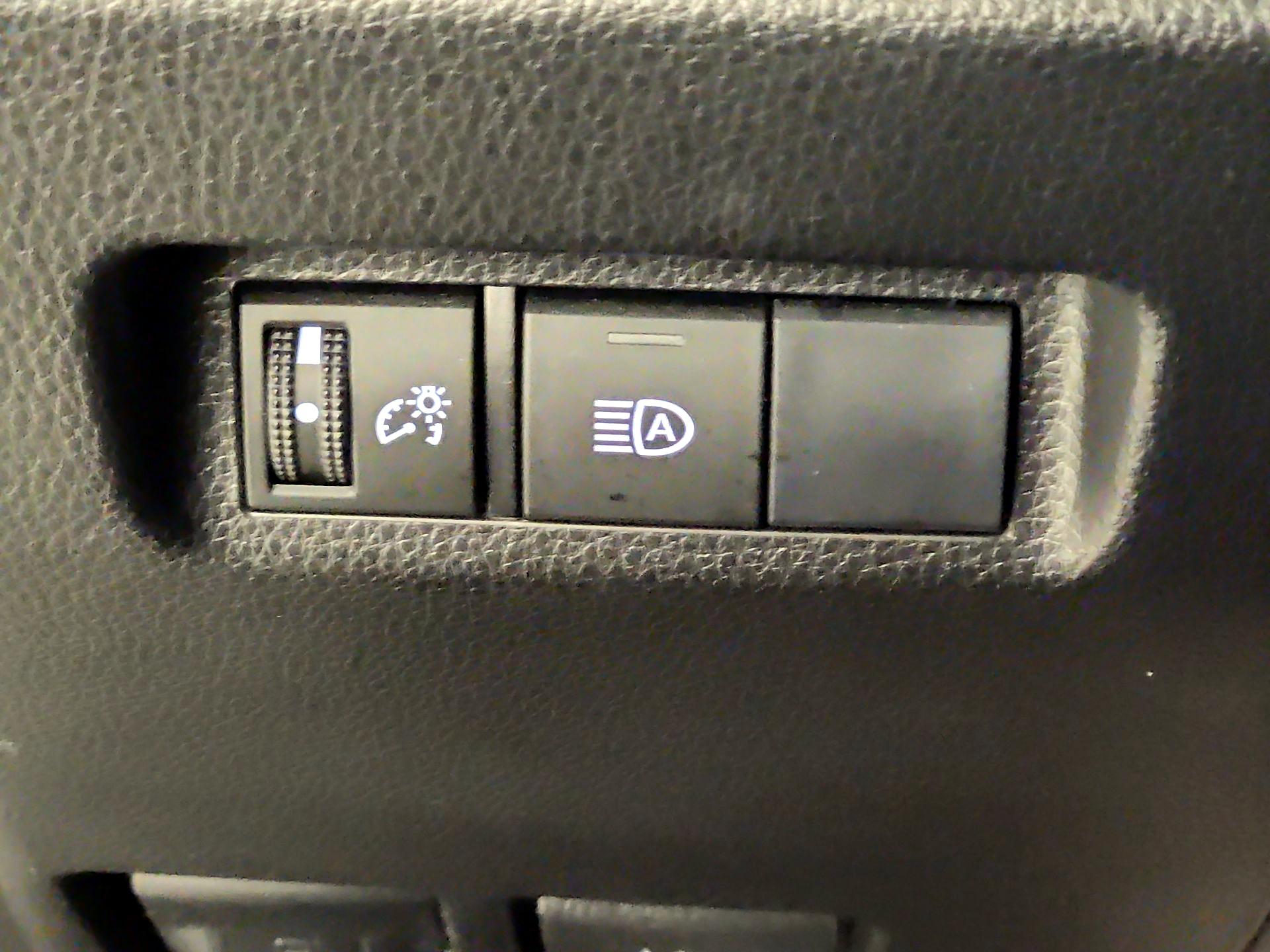 Thumbnail: 2019 Toyota RAV4 - 13