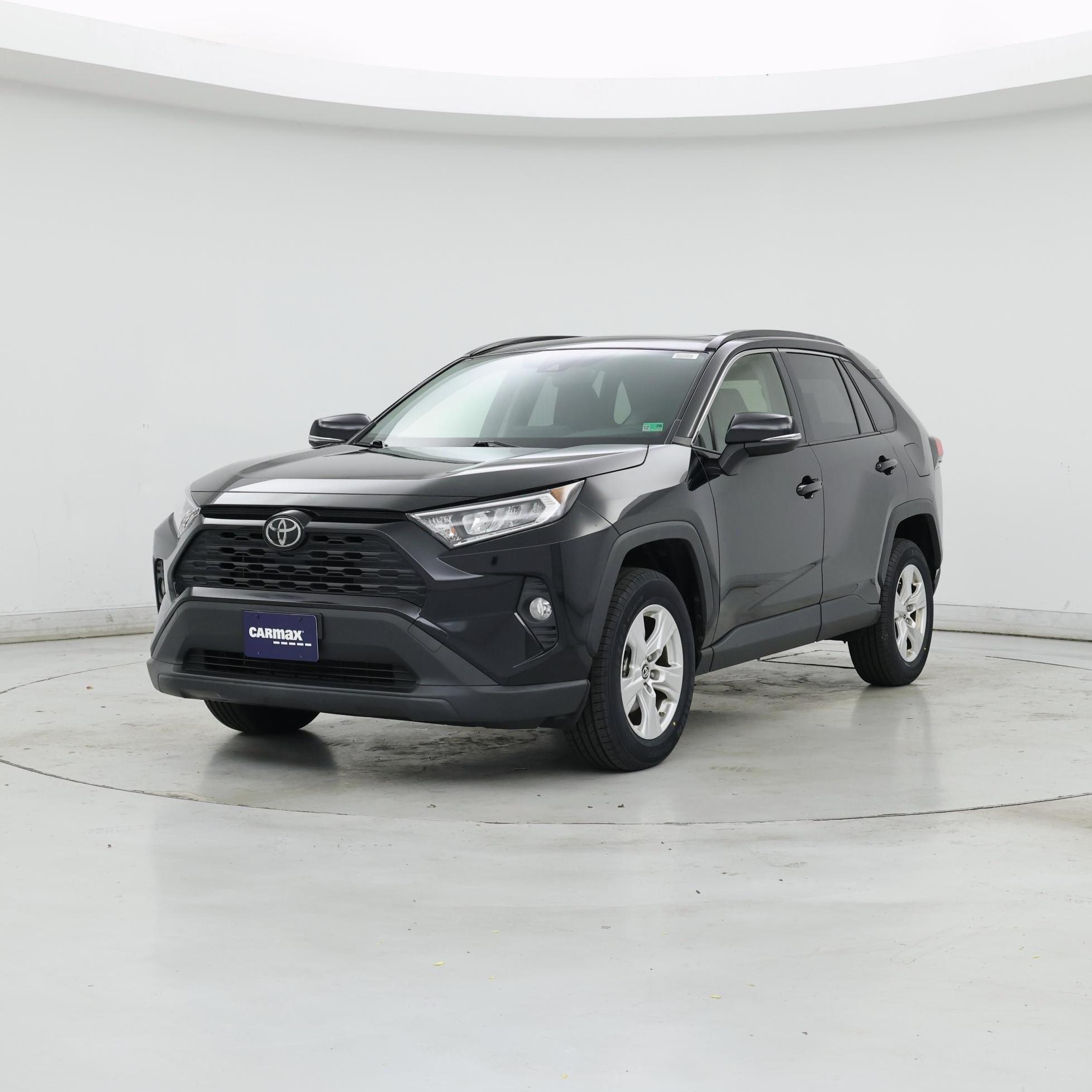 Thumbnail: 2019 Toyota RAV4 - 4