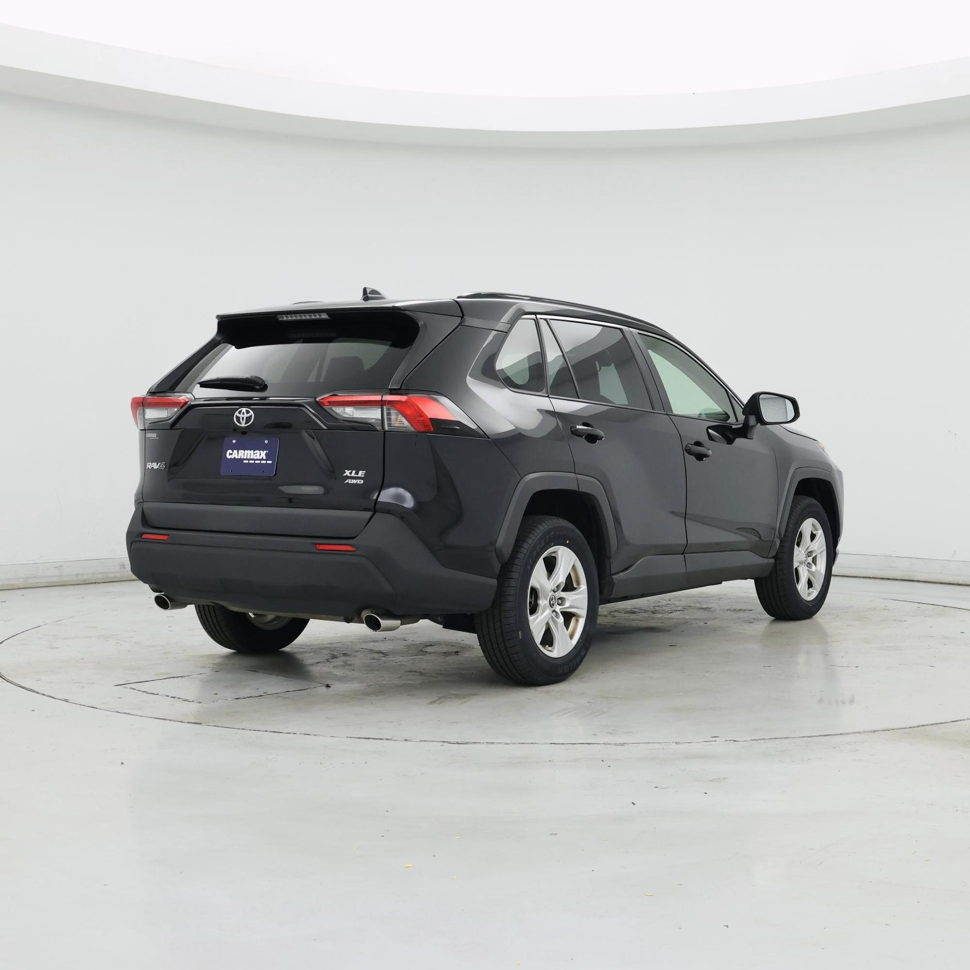 Thumbnail: 2019 Toyota RAV4 - 8