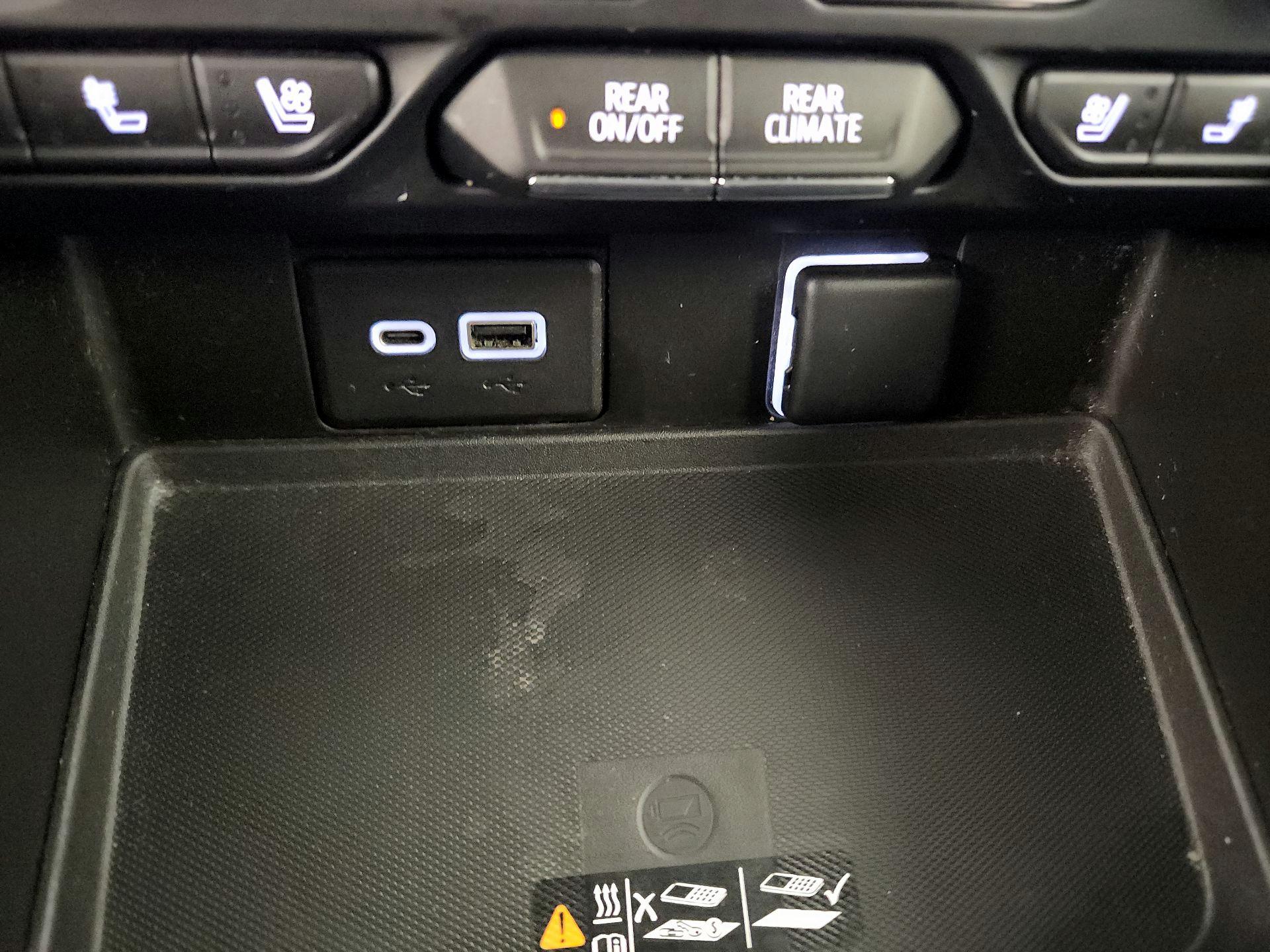 Thumbnail: 2022 GMC Yukon - 18