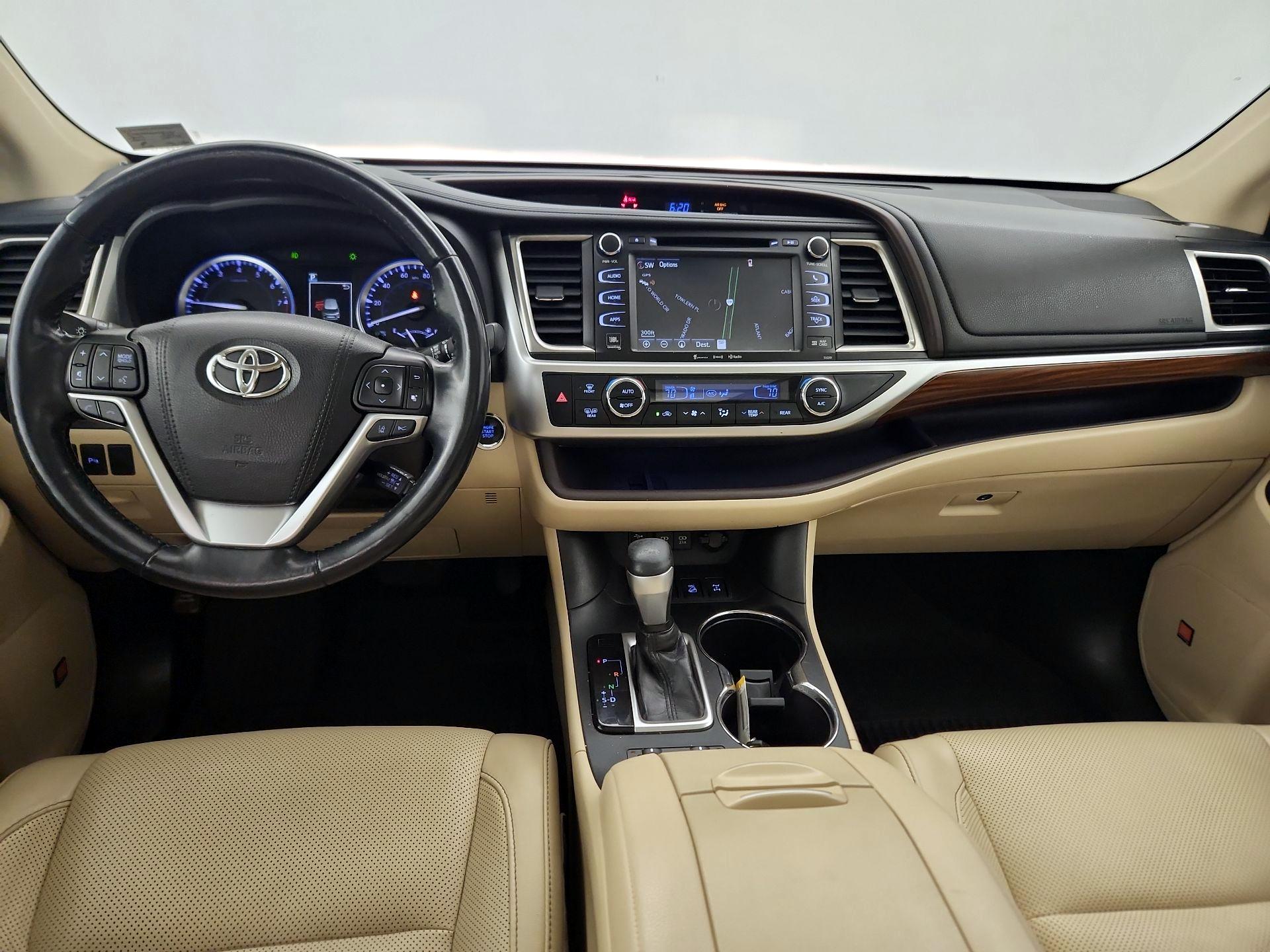 Thumbnail: 2019 Toyota Highlander - 9