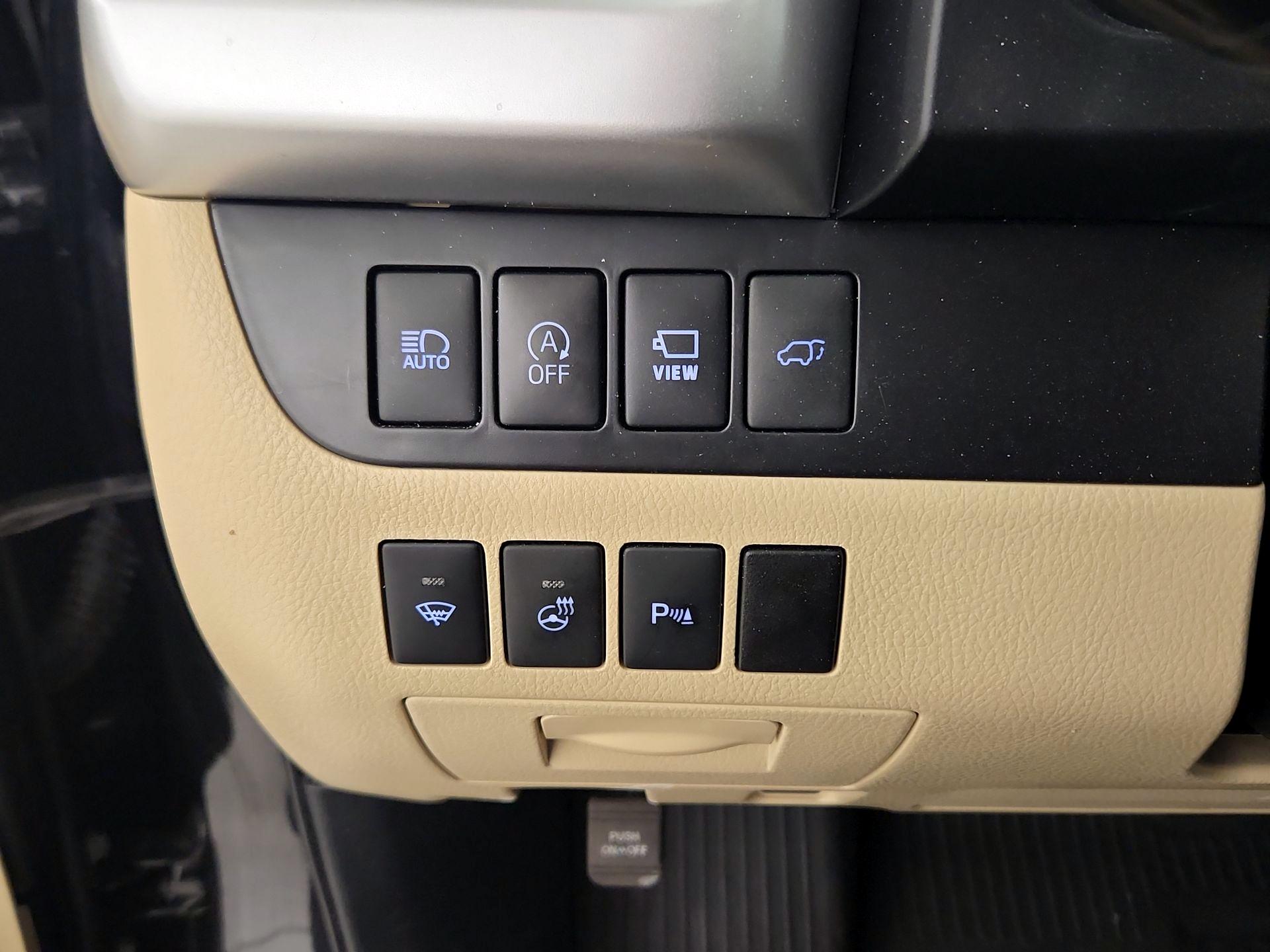 Thumbnail: 2019 Toyota Highlander - 13