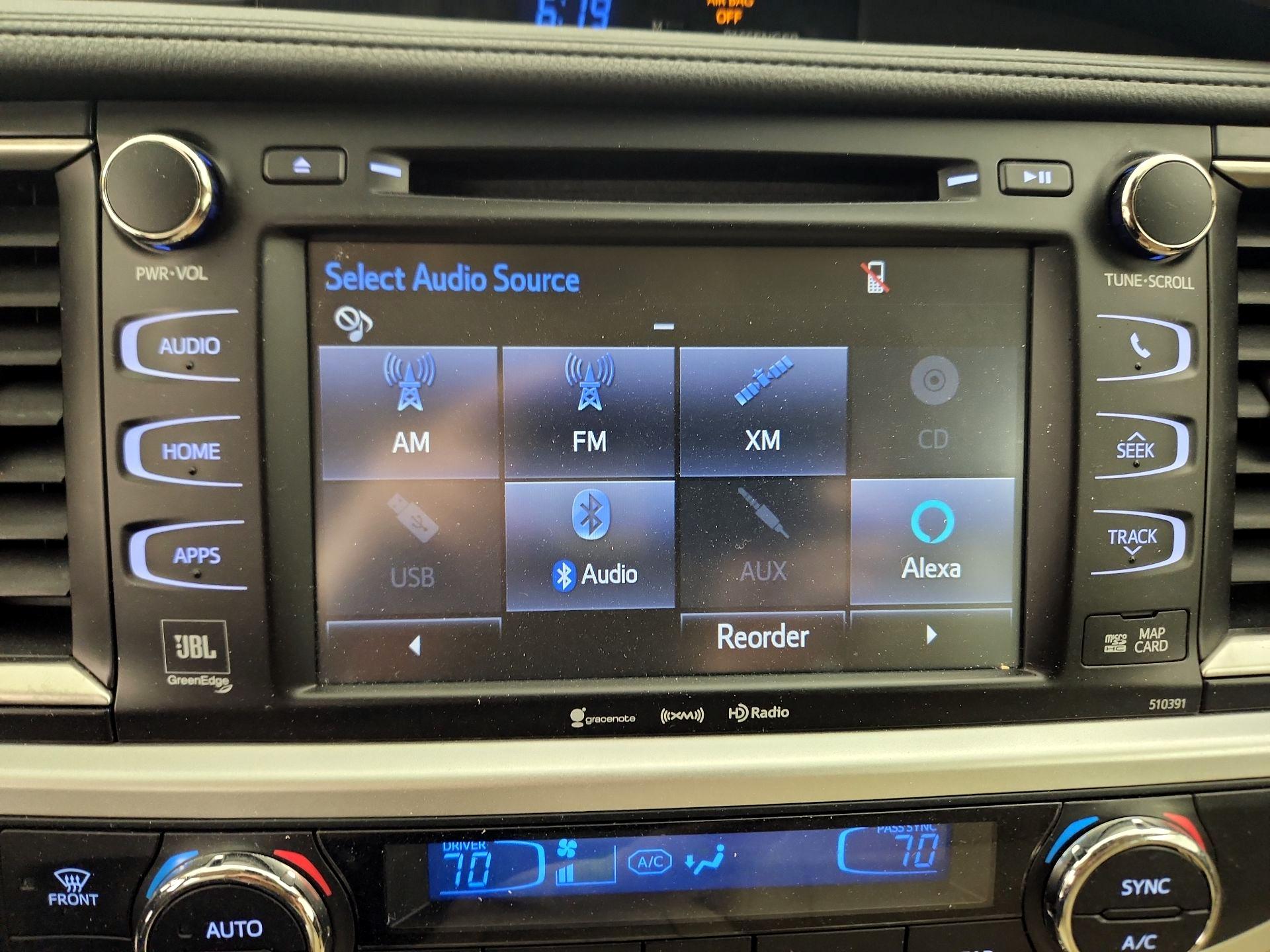 Thumbnail: 2019 Toyota Highlander - 16