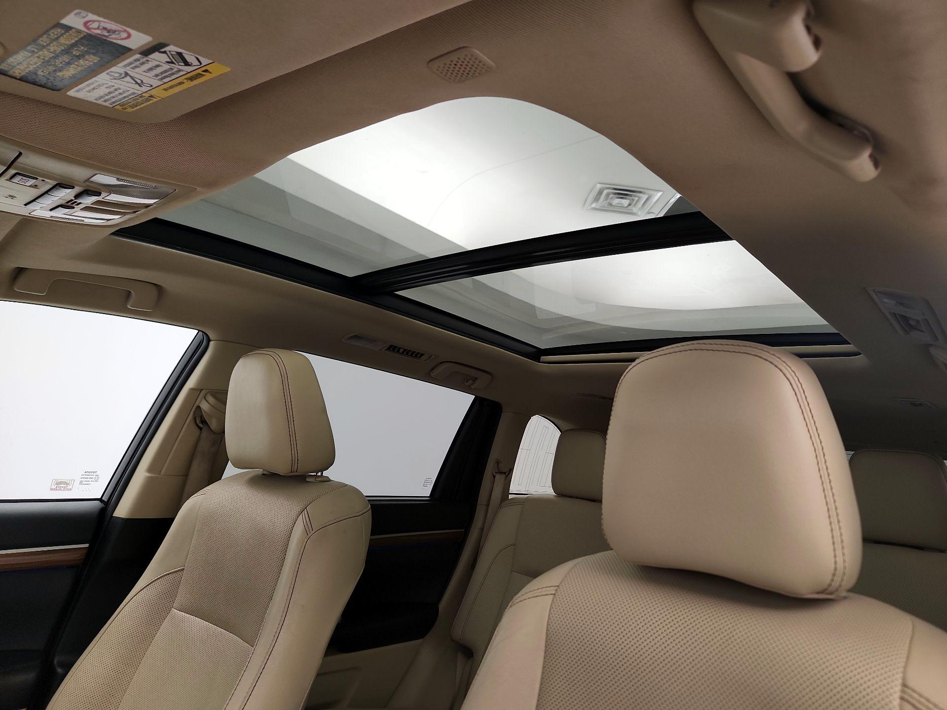 Thumbnail: 2019 Toyota Highlander - 20