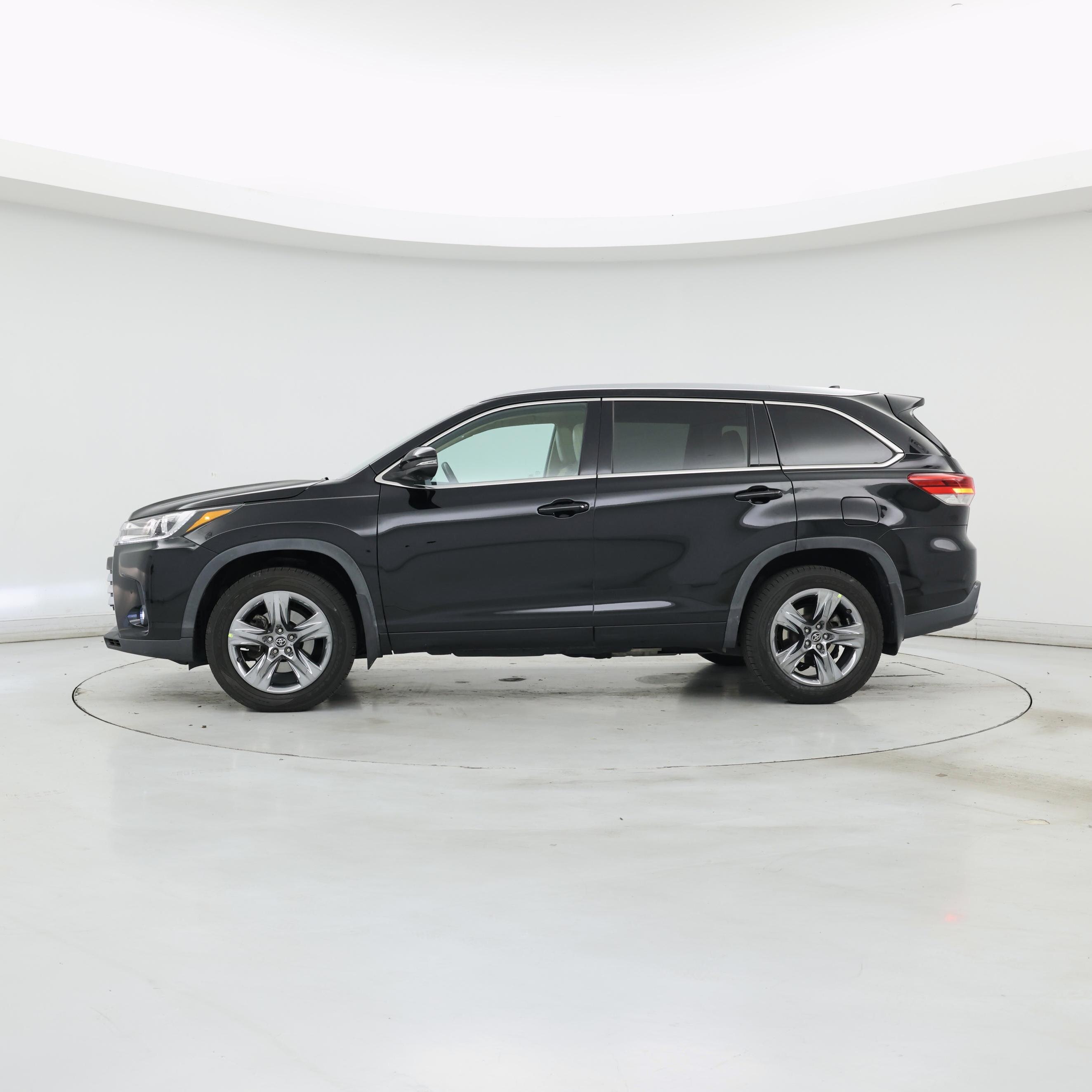 Thumbnail: 2019 Toyota Highlander - 3