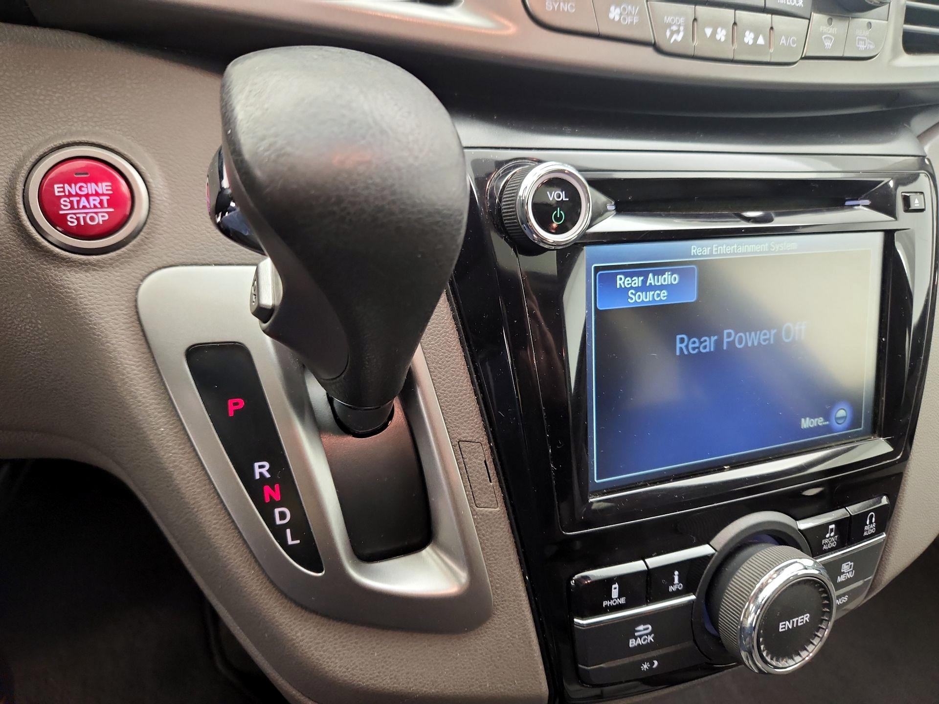 Thumbnail: 2015 Honda Odyssey - 17