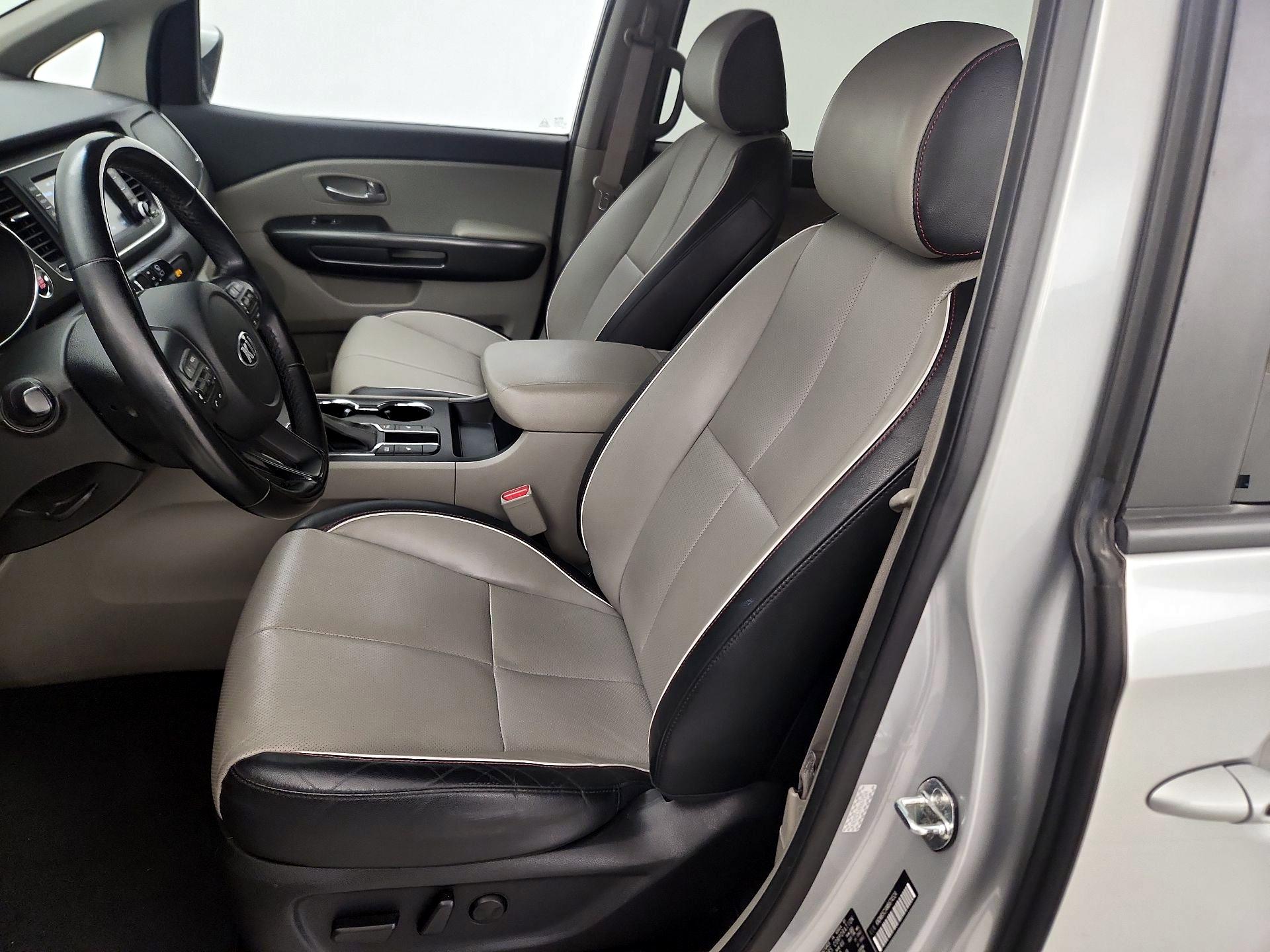 Thumbnail: 2021 Kia Sedona - 11