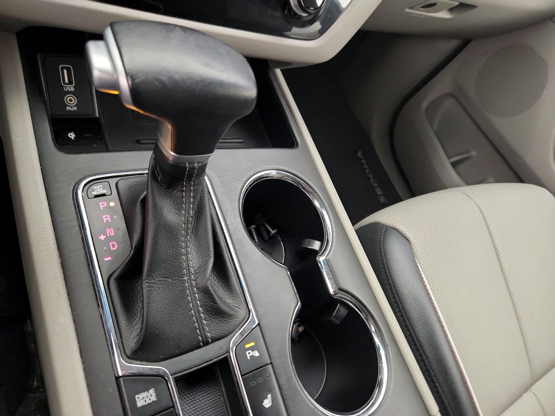 Thumbnail: 2021 Kia Sedona - 17