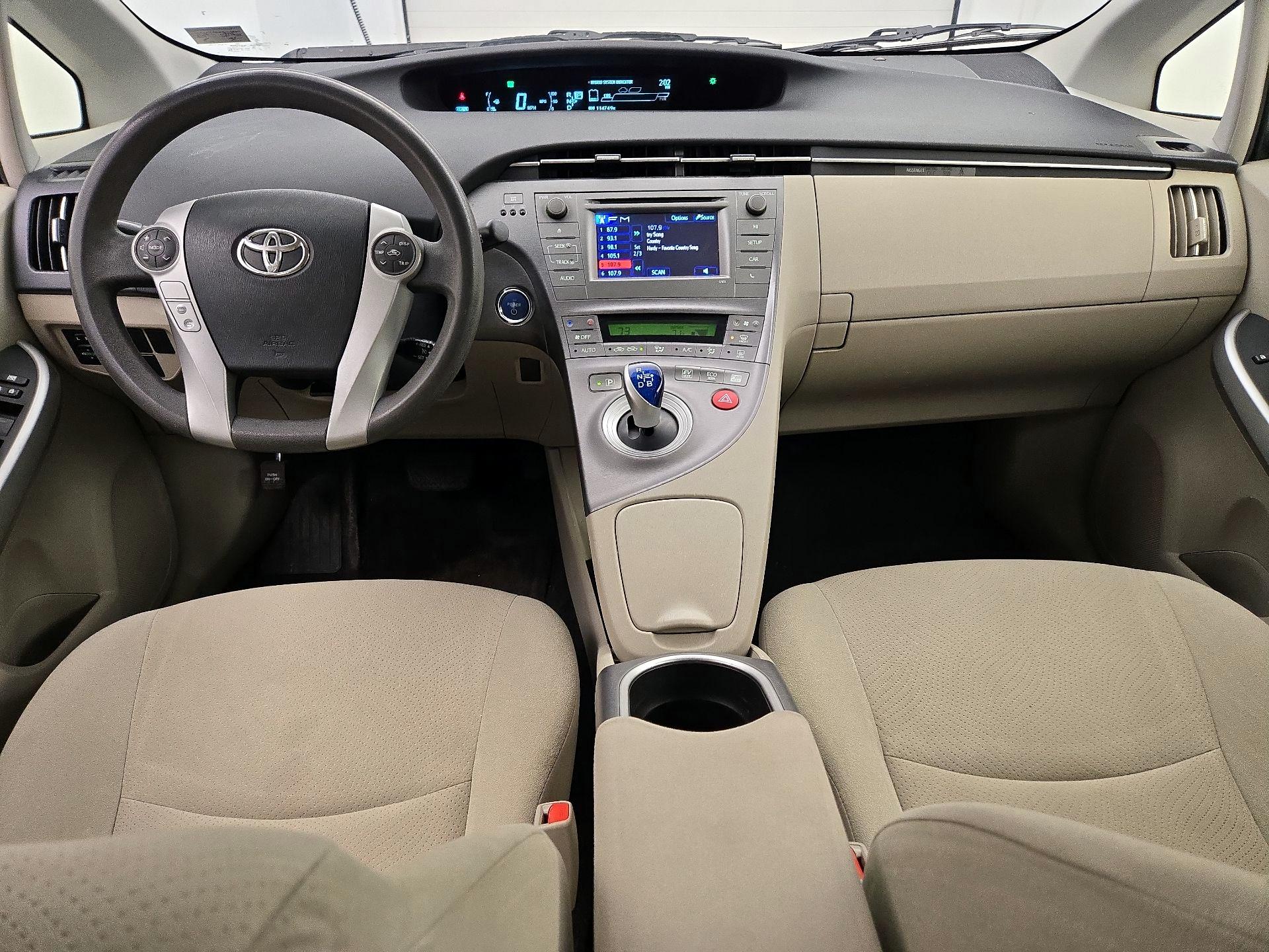 Thumbnail: 2015 Toyota Prius - 9