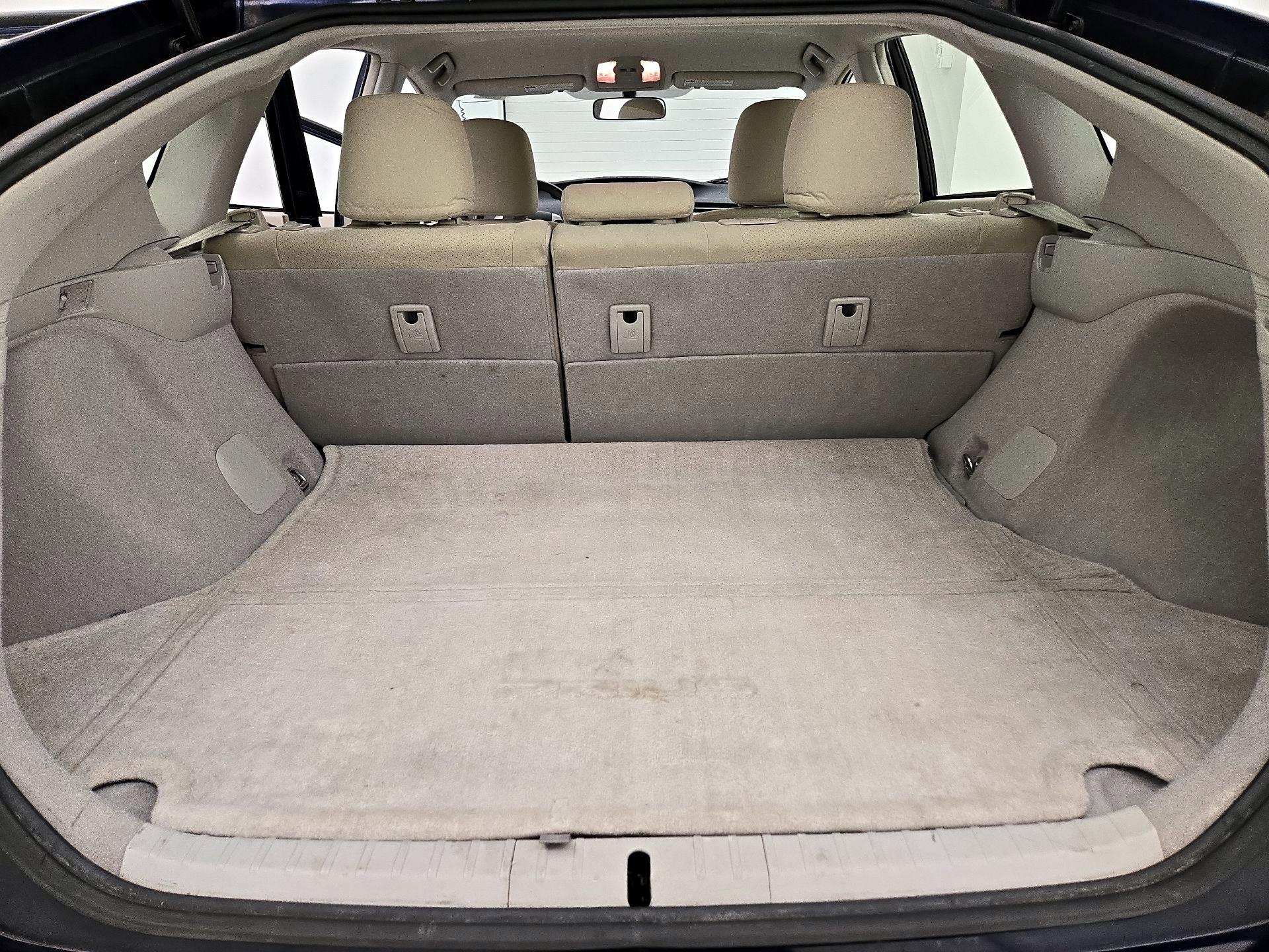 Thumbnail: 2015 Toyota Prius - 20