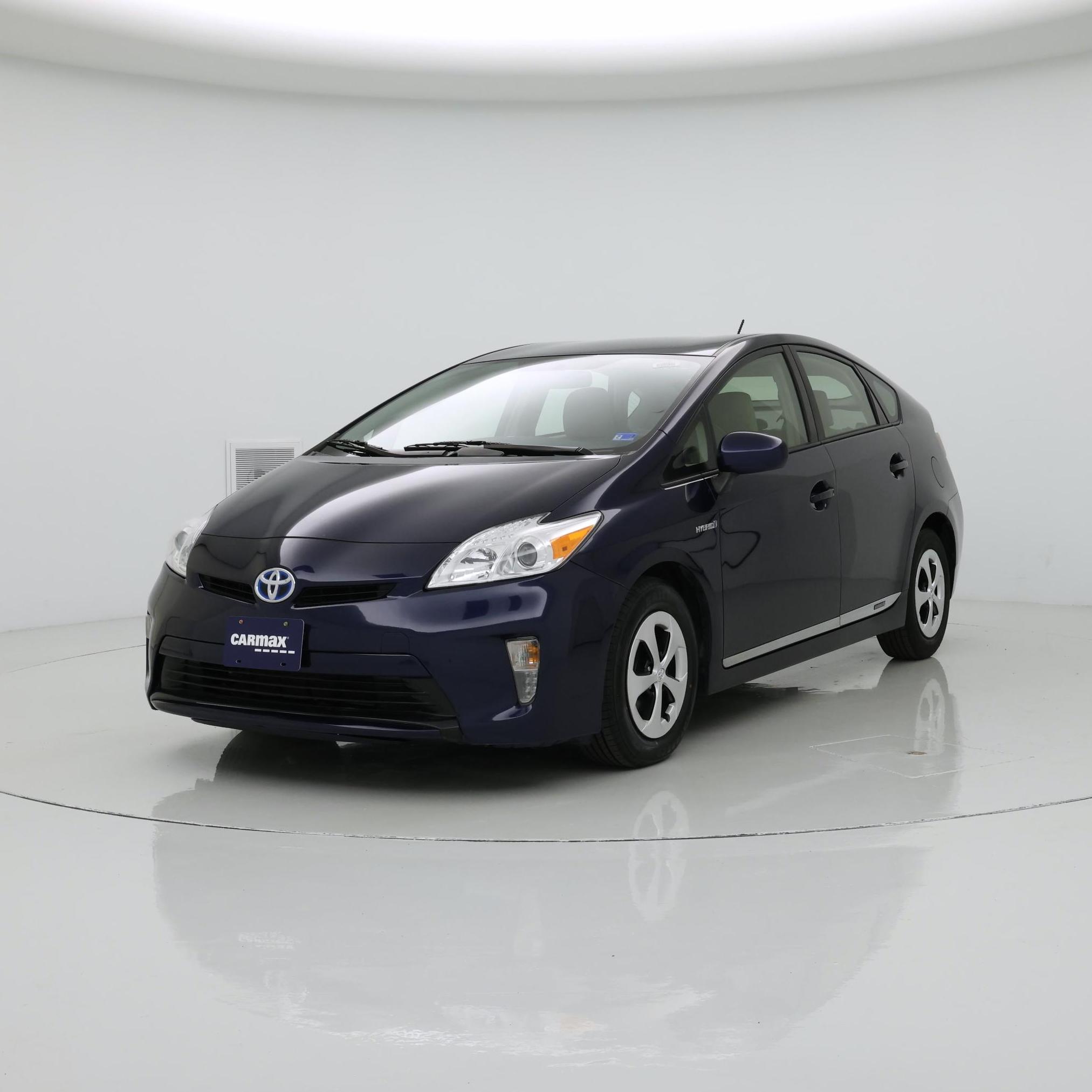 Thumbnail: 2015 Toyota Prius - 4