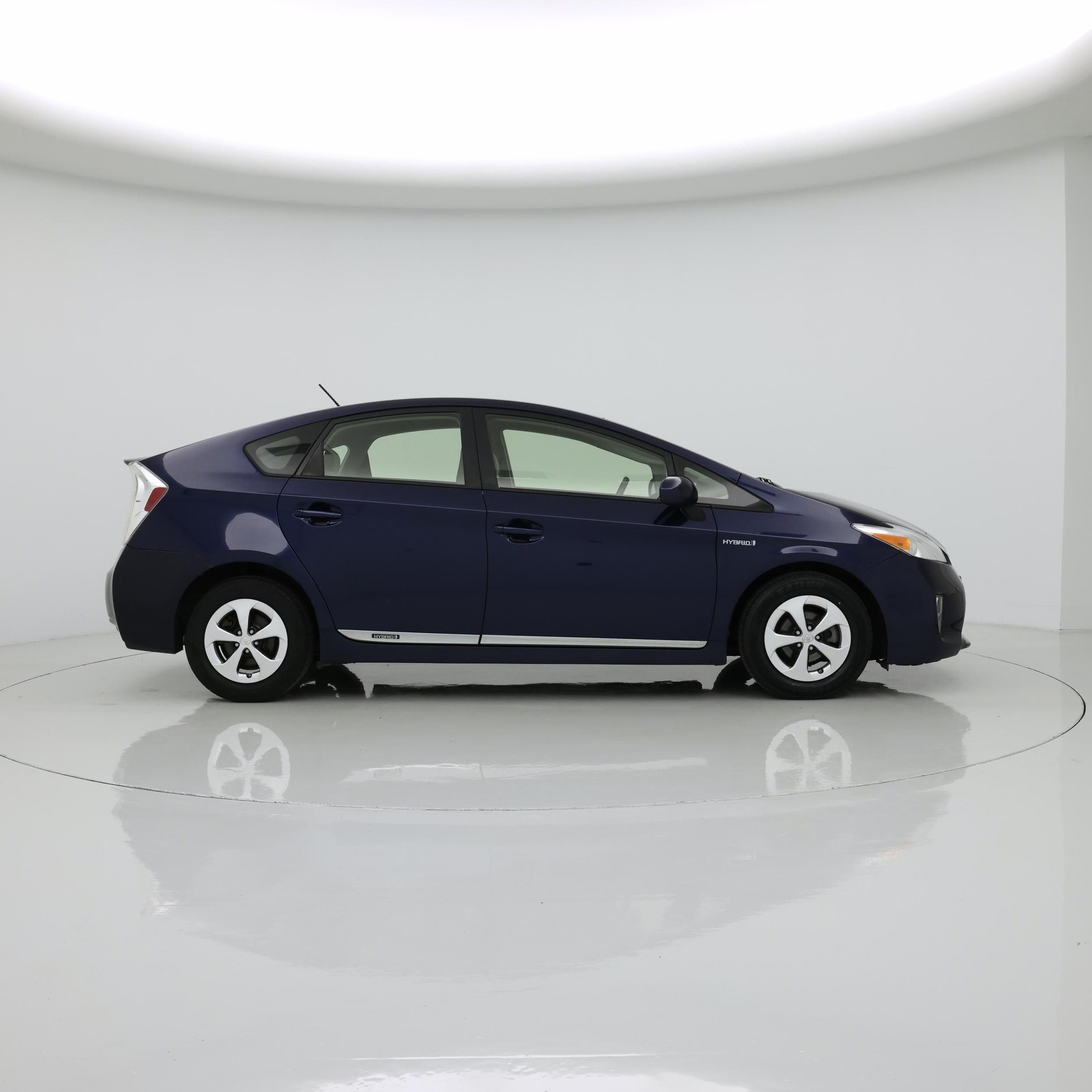 Thumbnail: 2015 Toyota Prius - 7