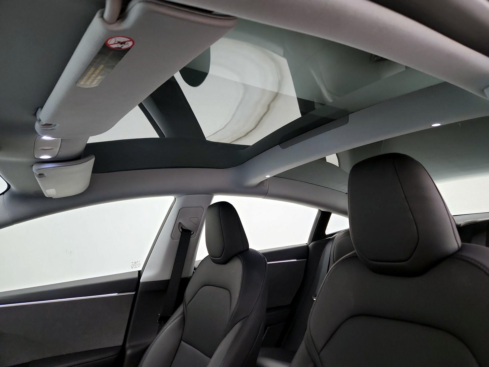 Thumbnail: 2025 Tesla Model 3 - 18