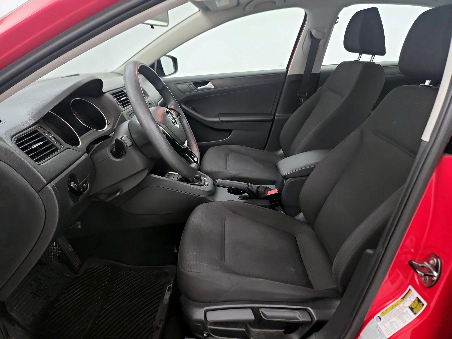 Thumbnail: 2015 Volkswagen Jetta - 11