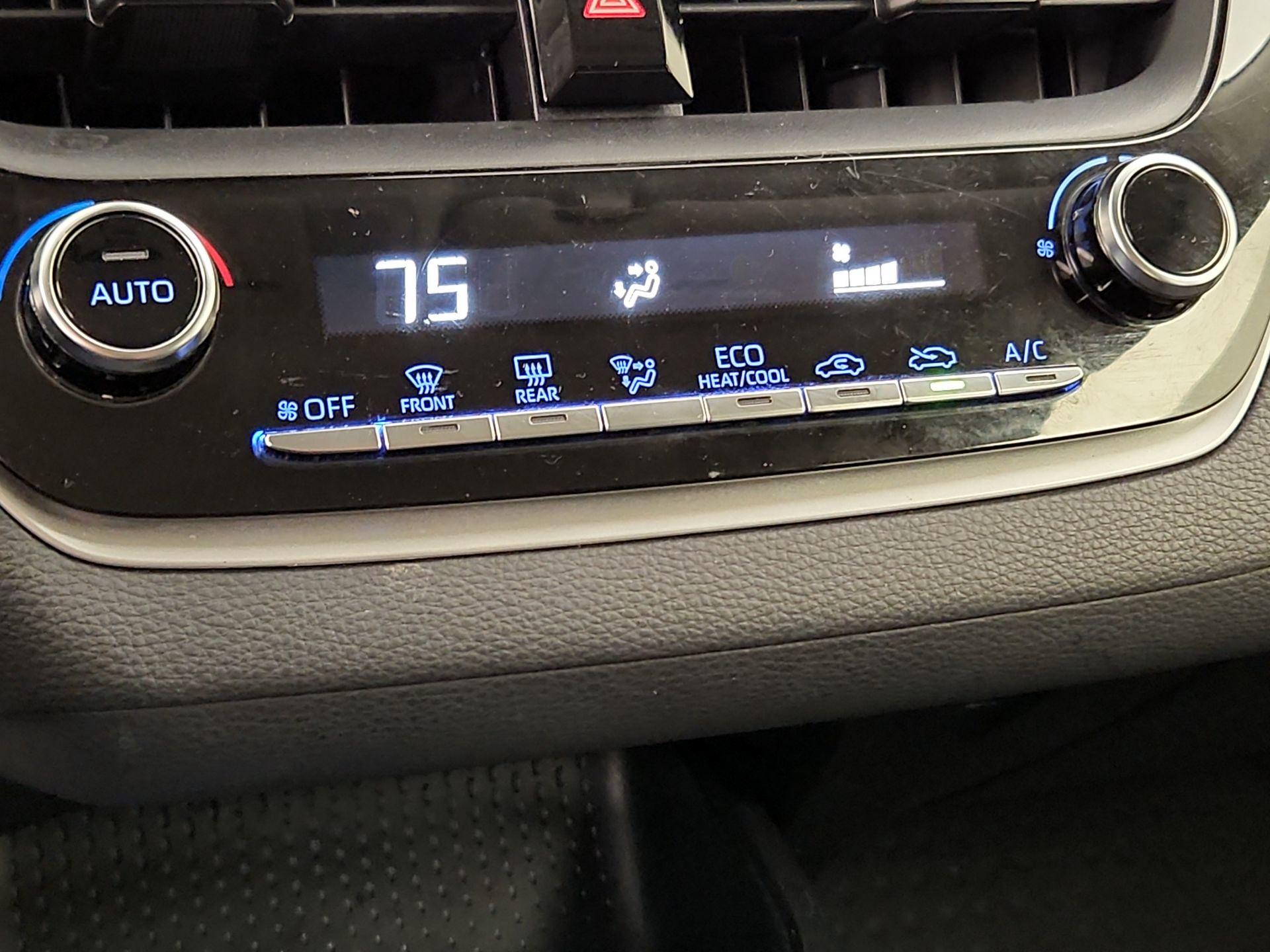 Thumbnail: 2022 Toyota Corolla - 17