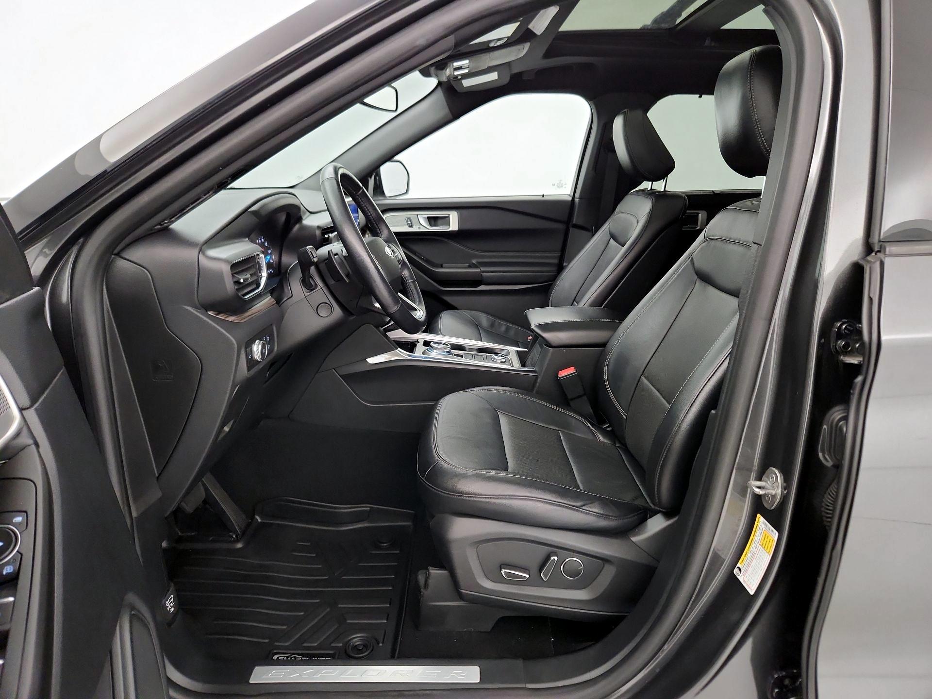 Thumbnail: 2020 Ford Explorer - 11