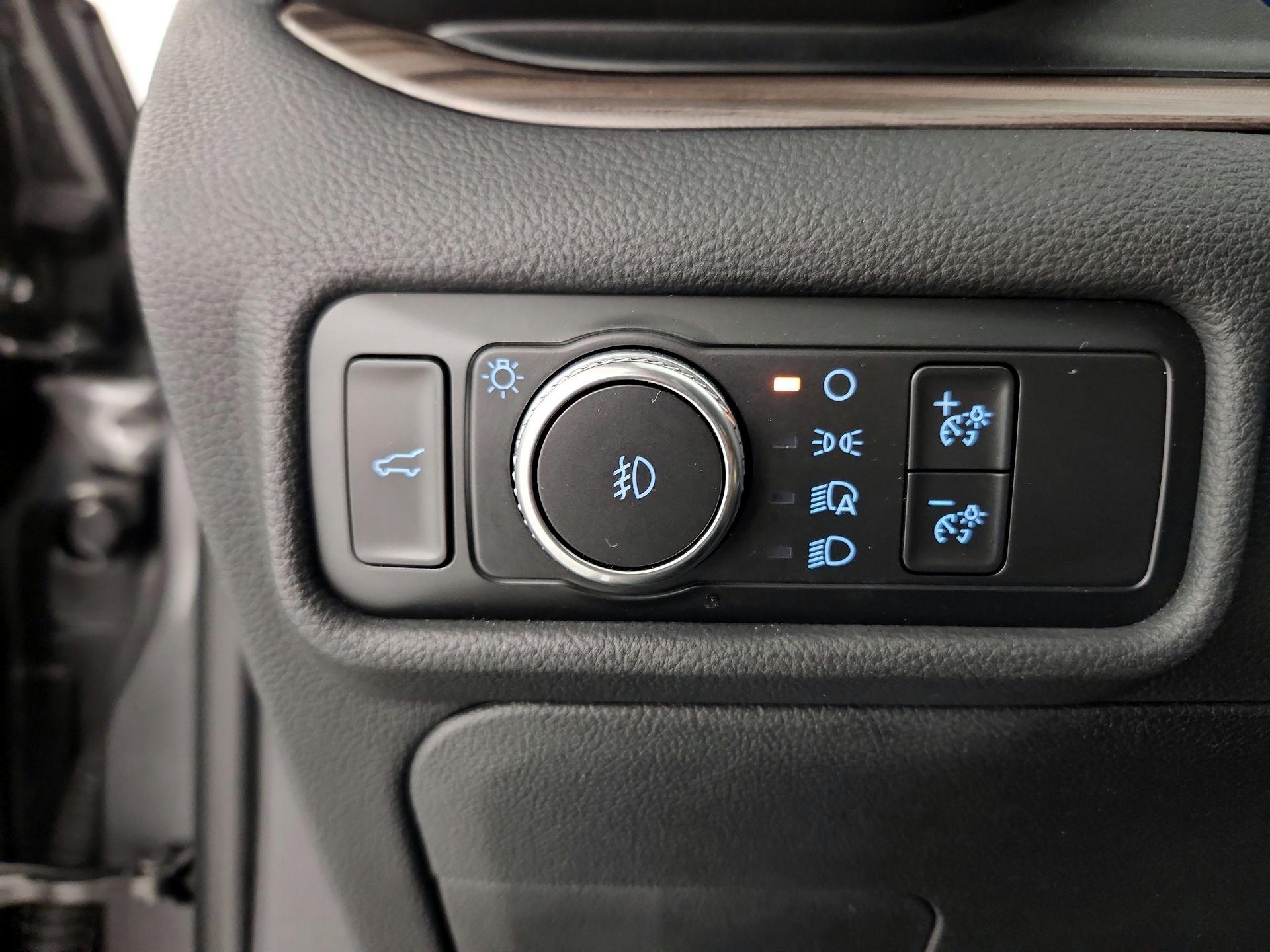 Thumbnail: 2020 Ford Explorer - 13