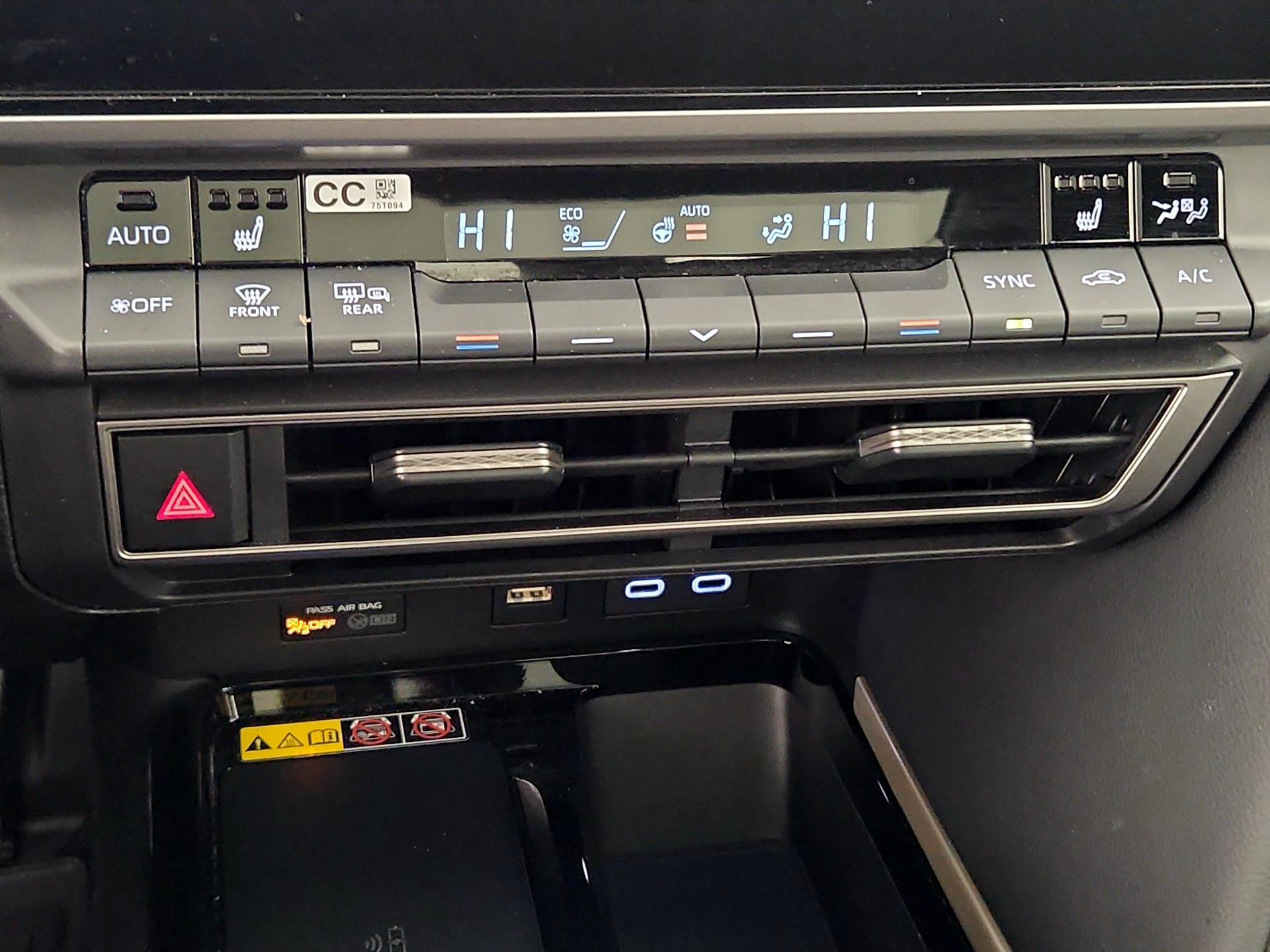 Thumbnail: 2025 Toyota Camry - 16