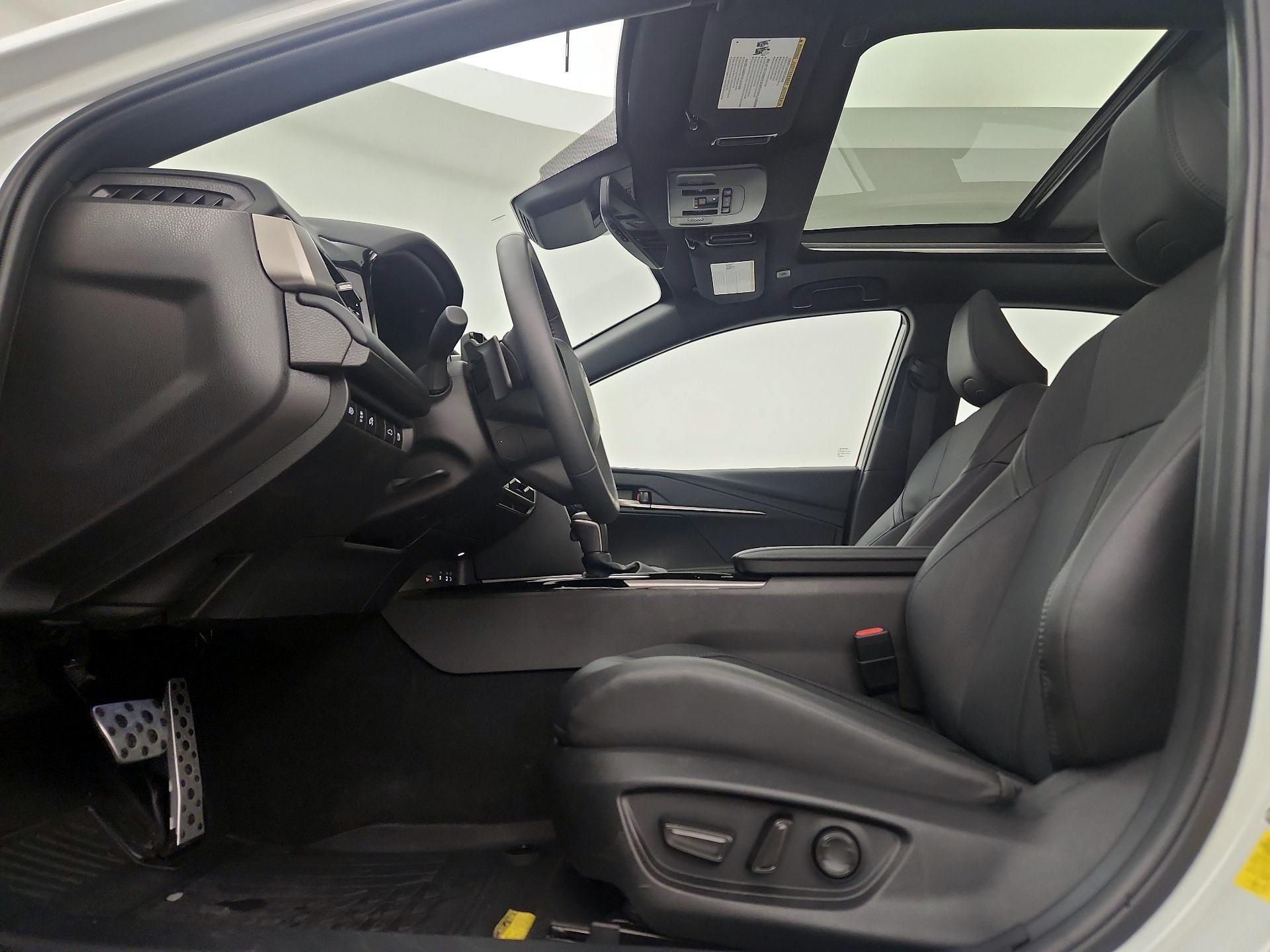 Thumbnail: 2025 Toyota Camry - 19