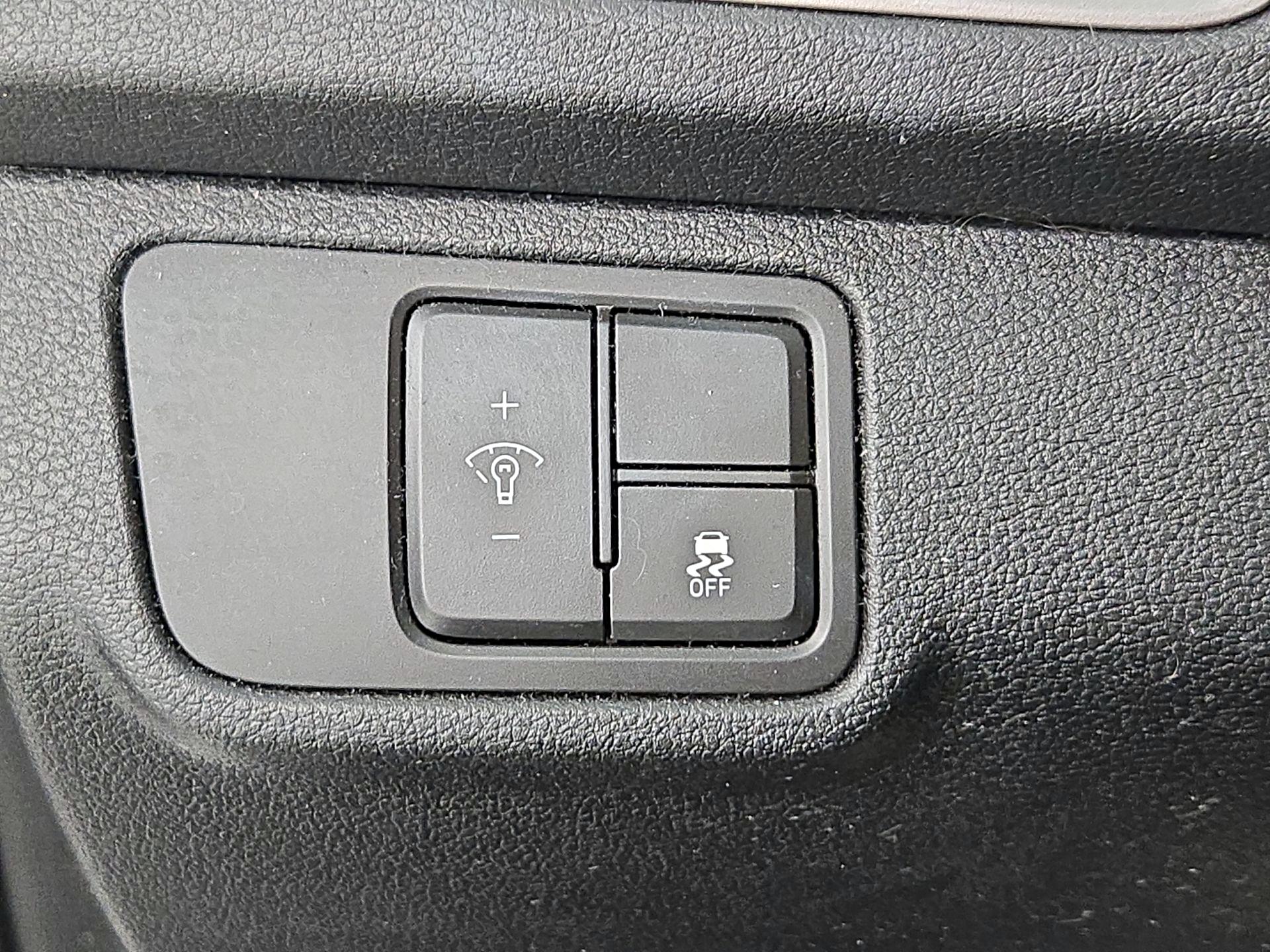 Thumbnail: 2019 Hyundai Accent - 13