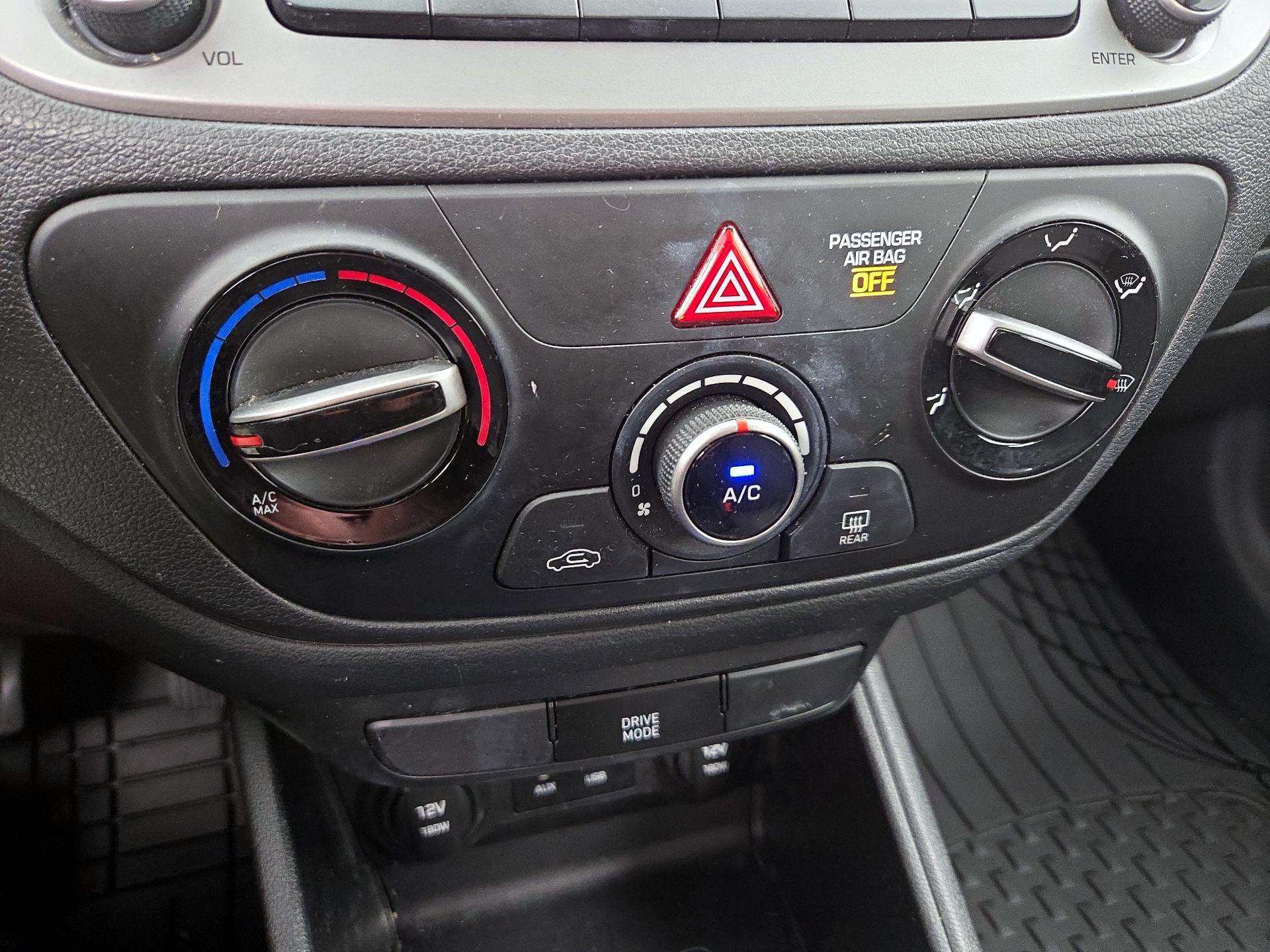 Thumbnail: 2019 Hyundai Accent - 16