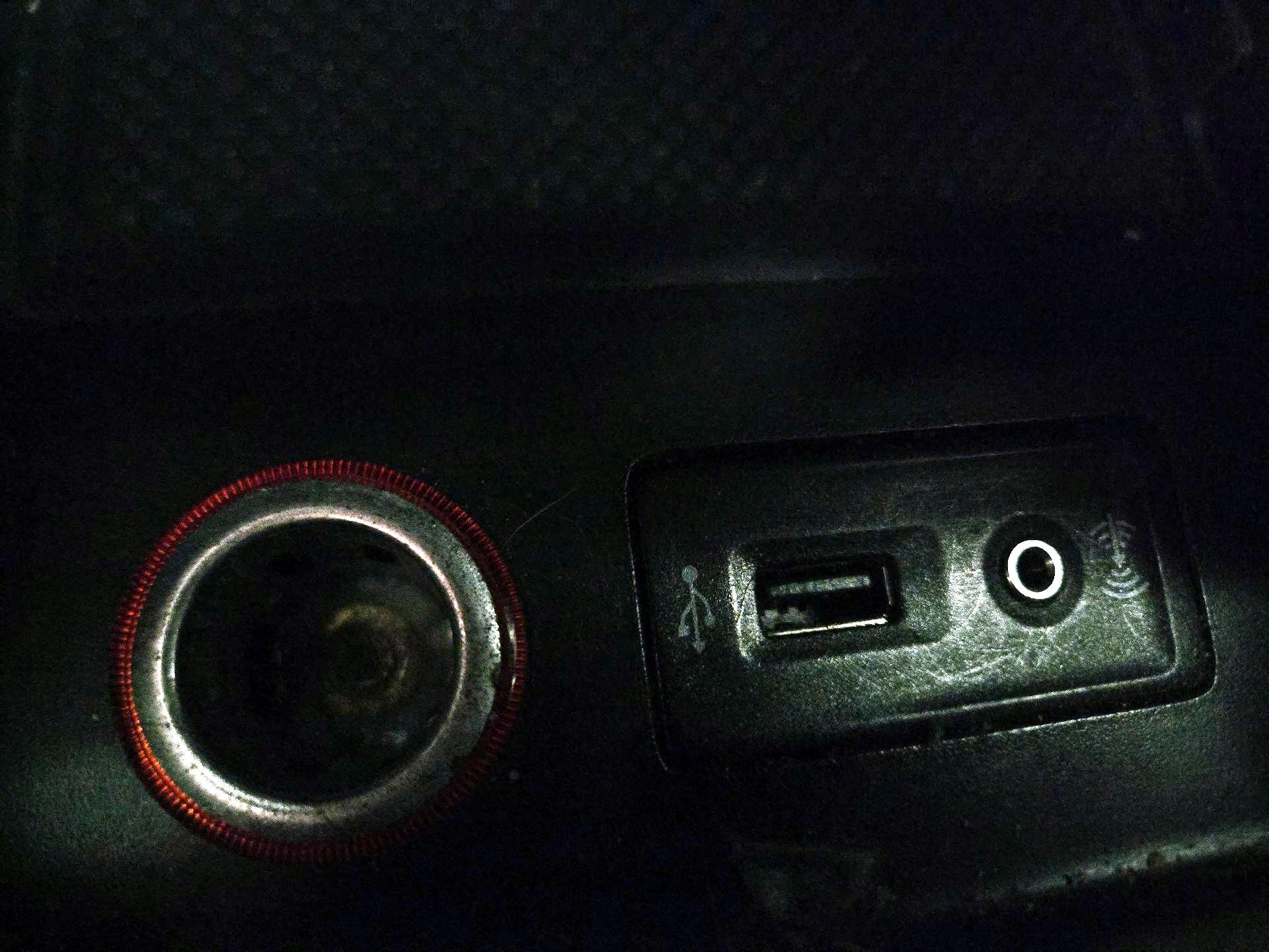 Thumbnail: 2016 Volkswagen Passat - 19