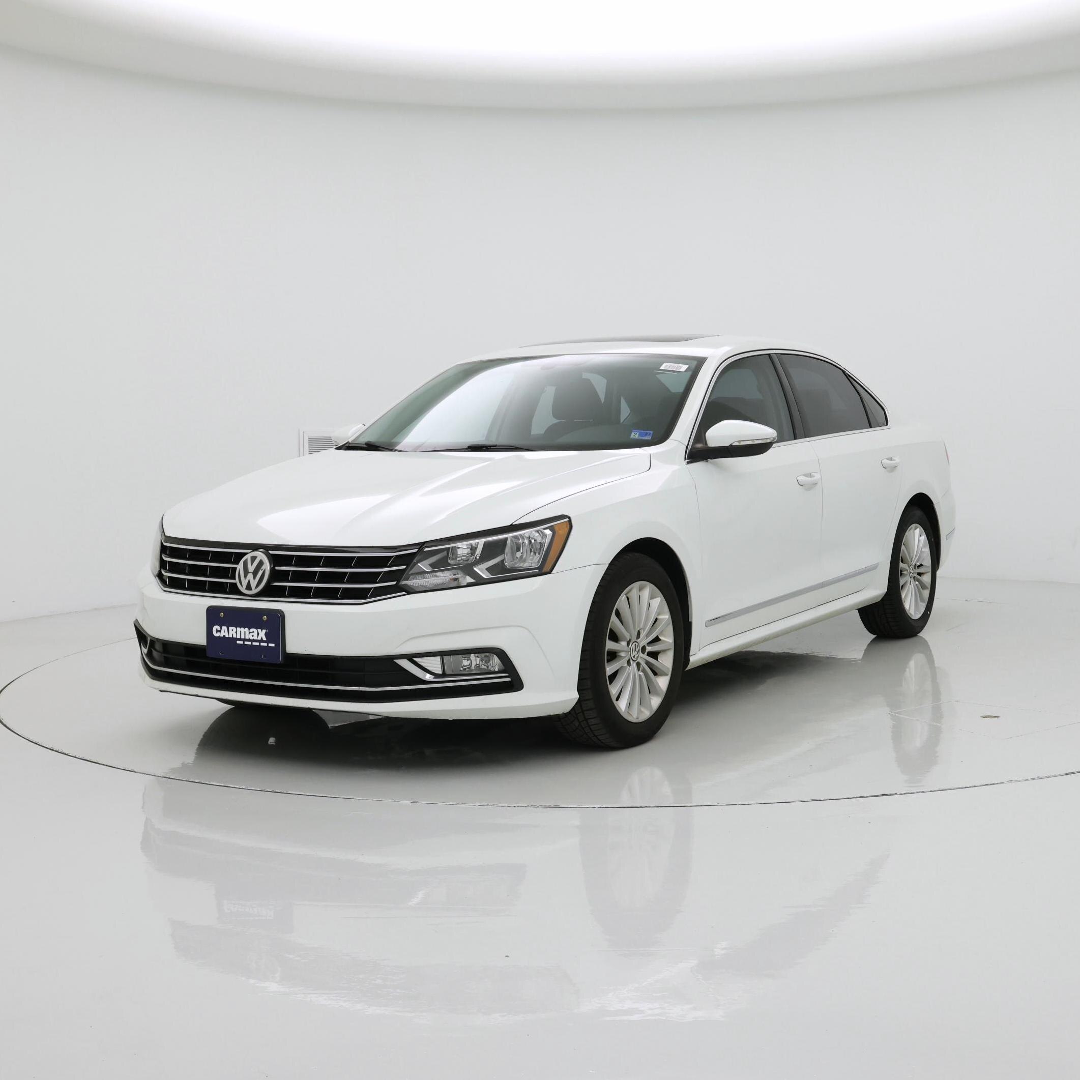 Thumbnail: 2016 Volkswagen Passat - 4