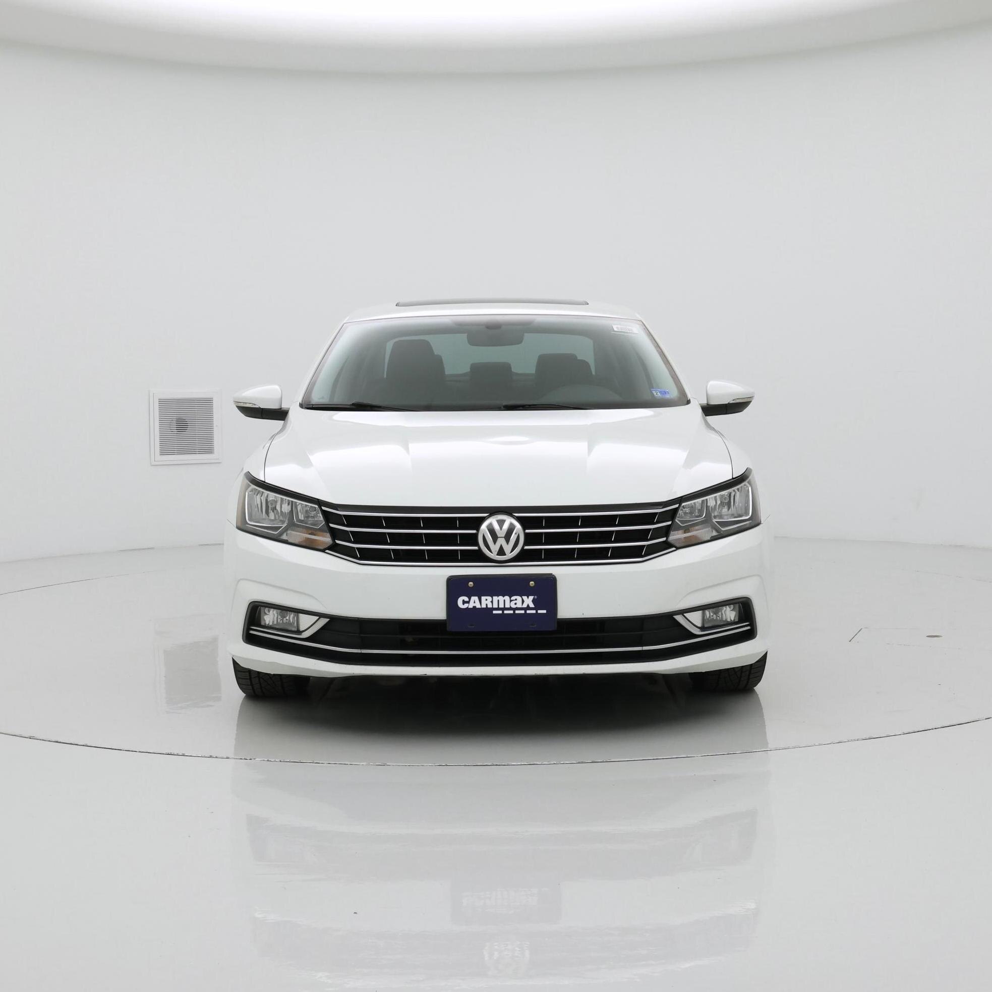 Thumbnail: 2016 Volkswagen Passat - 5