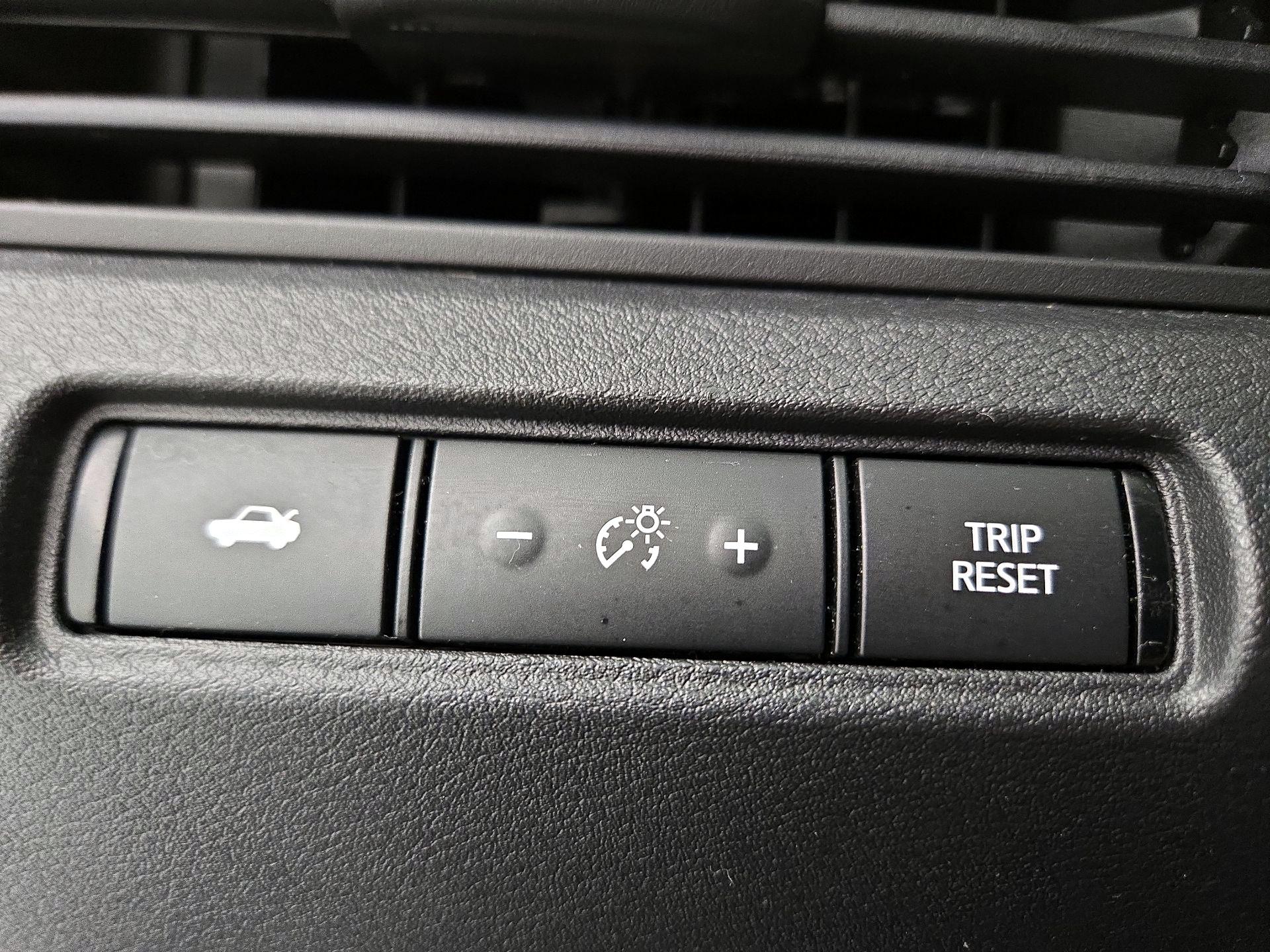 Thumbnail: 2020 Nissan Altima - 13