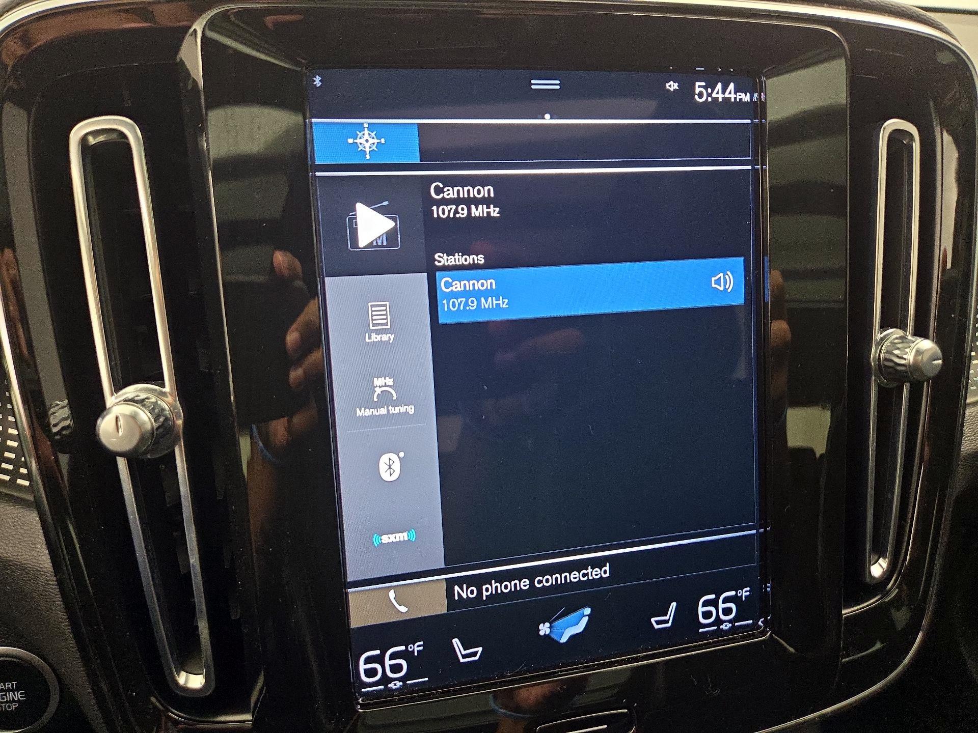 Thumbnail: 2021 Volvo XC40 - 15