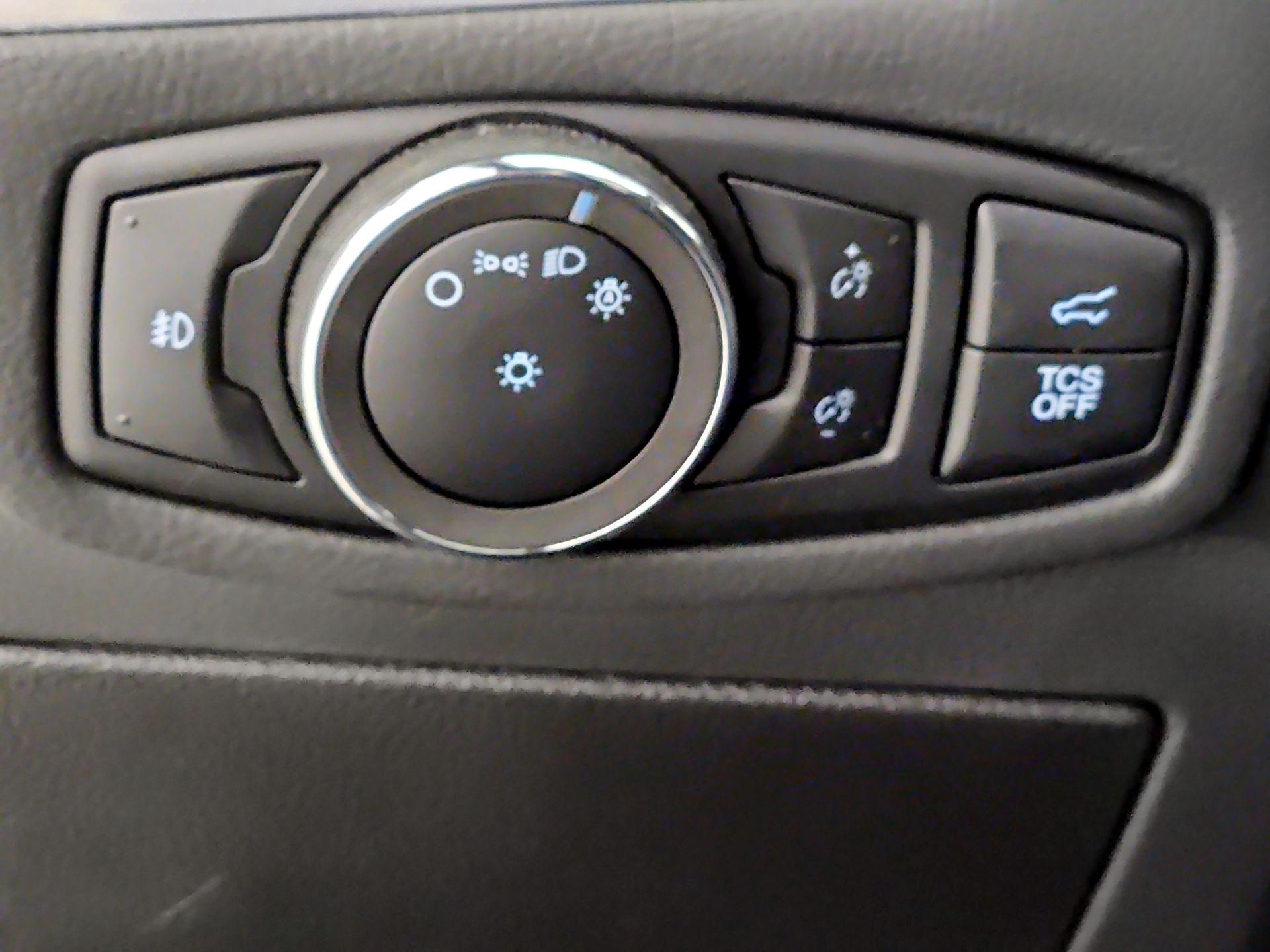 Thumbnail: 2022 Ford Edge - 13