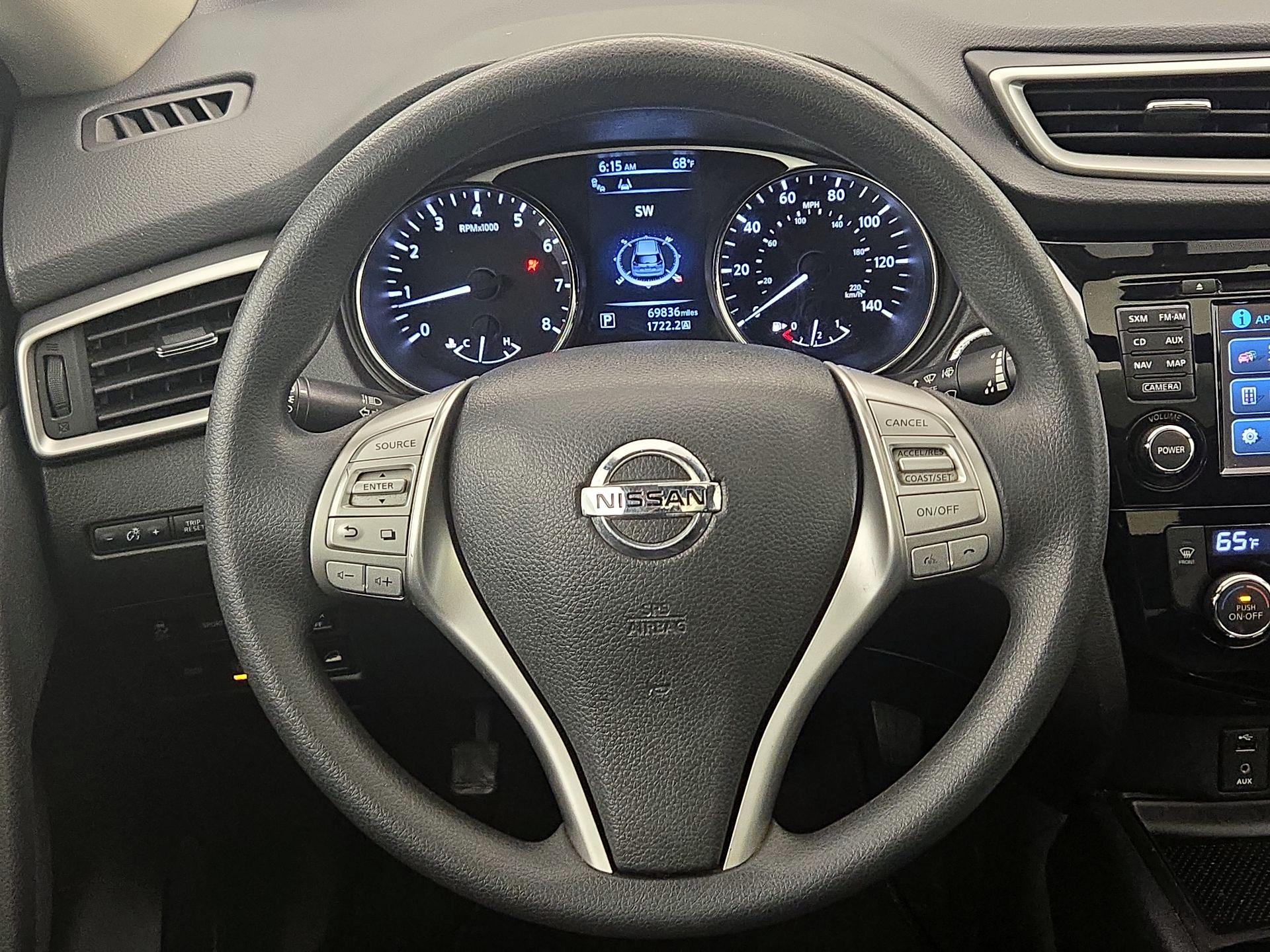 Thumbnail: 2015 Nissan Rogue - 10