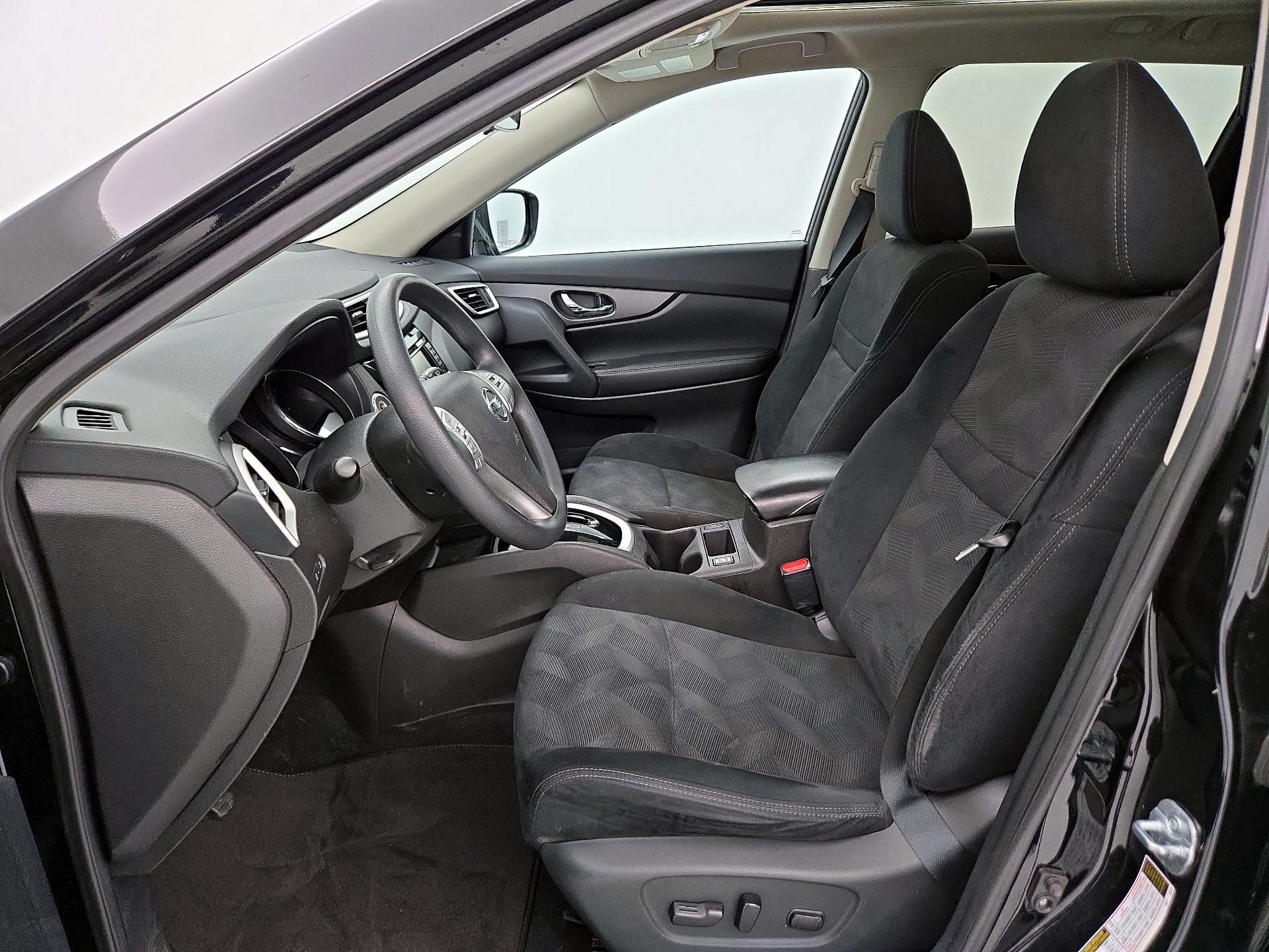 Thumbnail: 2015 Nissan Rogue - 11