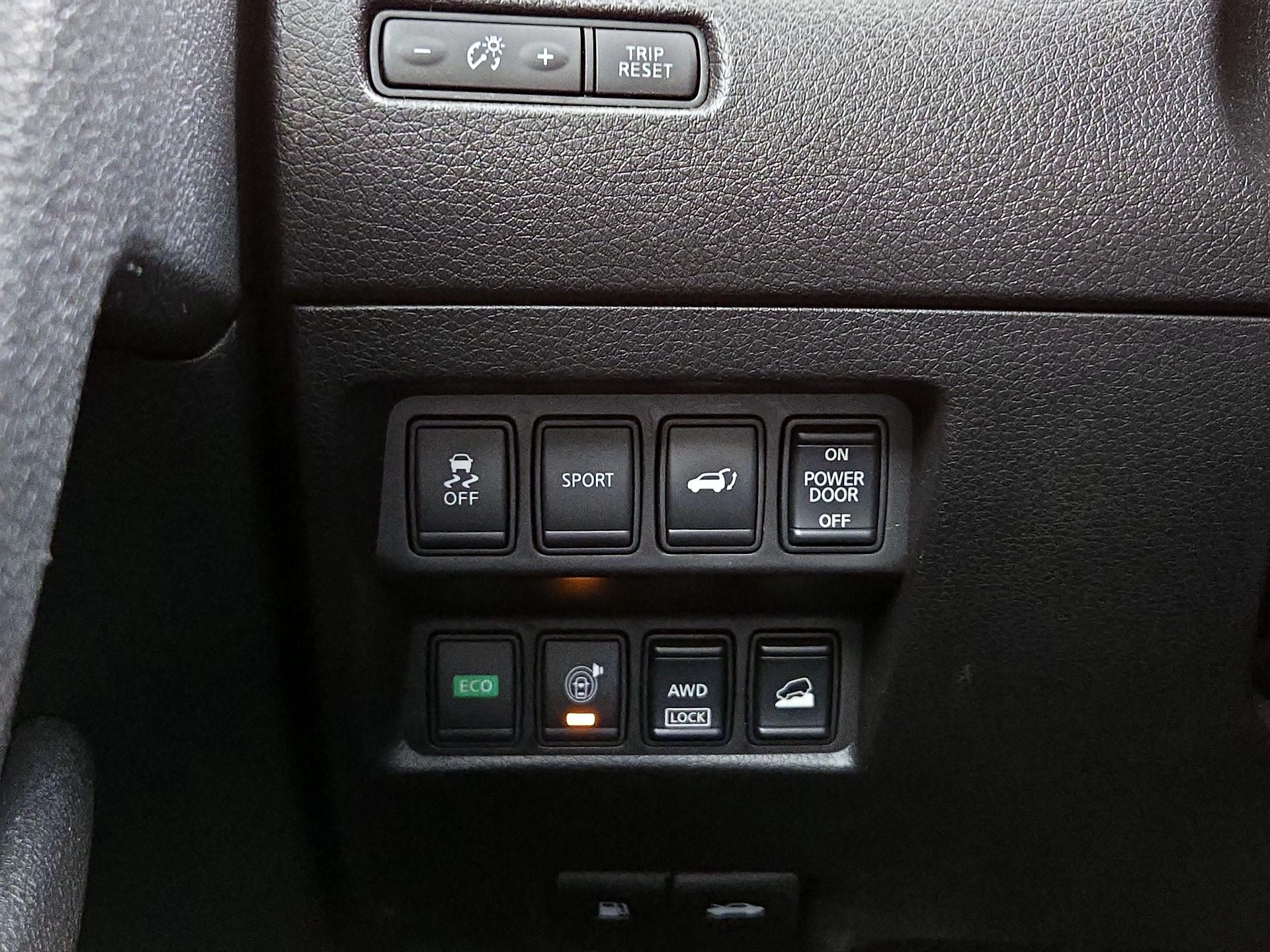 Thumbnail: 2015 Nissan Rogue - 13