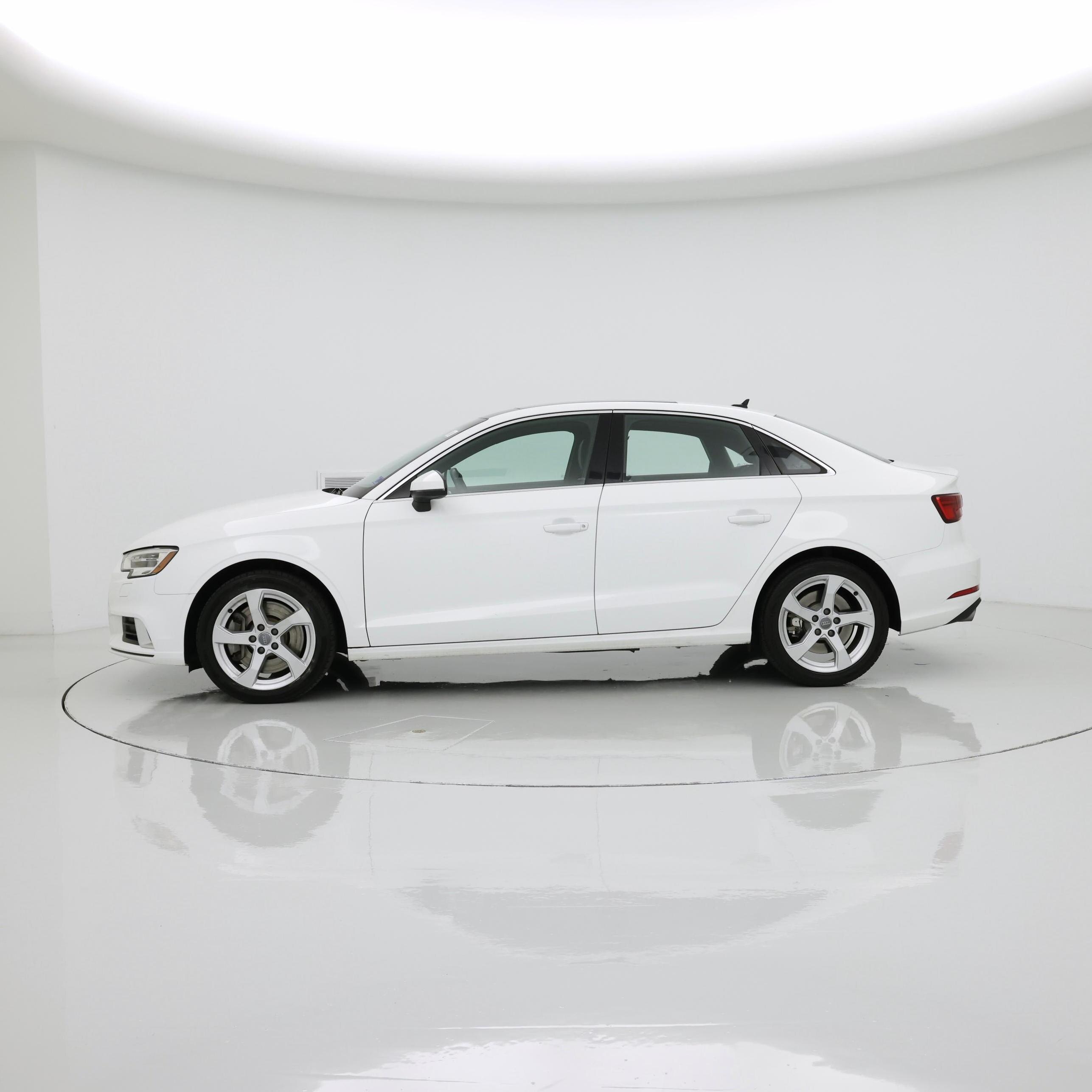 Thumbnail: 2019 Audi A3 - 3