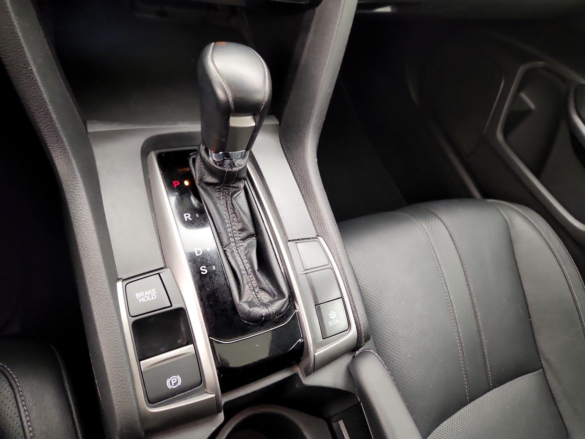 Thumbnail: 2017 Honda Civic - 18