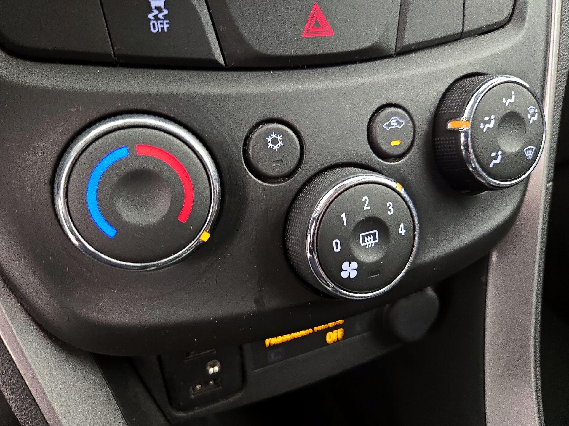 Thumbnail: 2019 Chevrolet Trax - 16