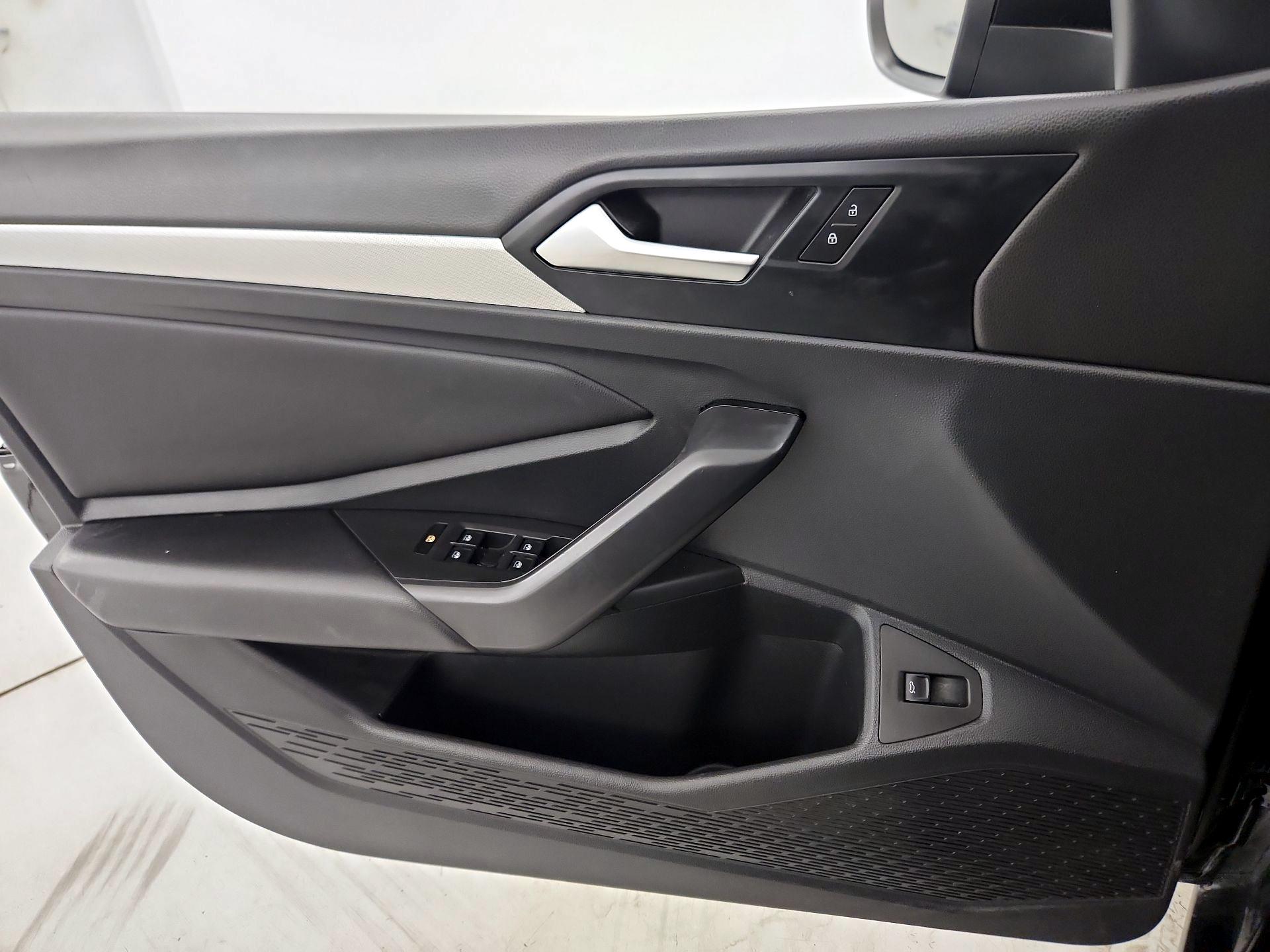 Thumbnail: 2019 Volkswagen Jetta - 12