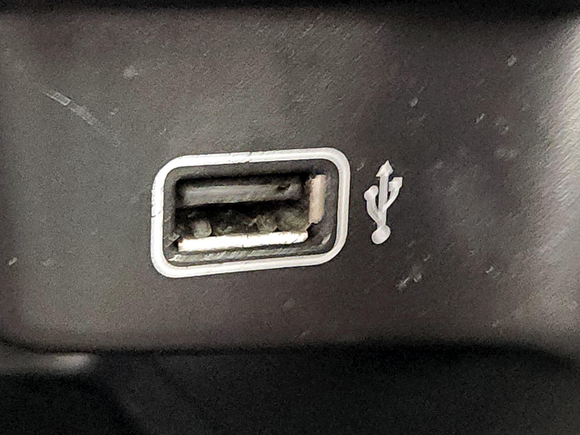 Thumbnail: 2019 Volkswagen Jetta - 18