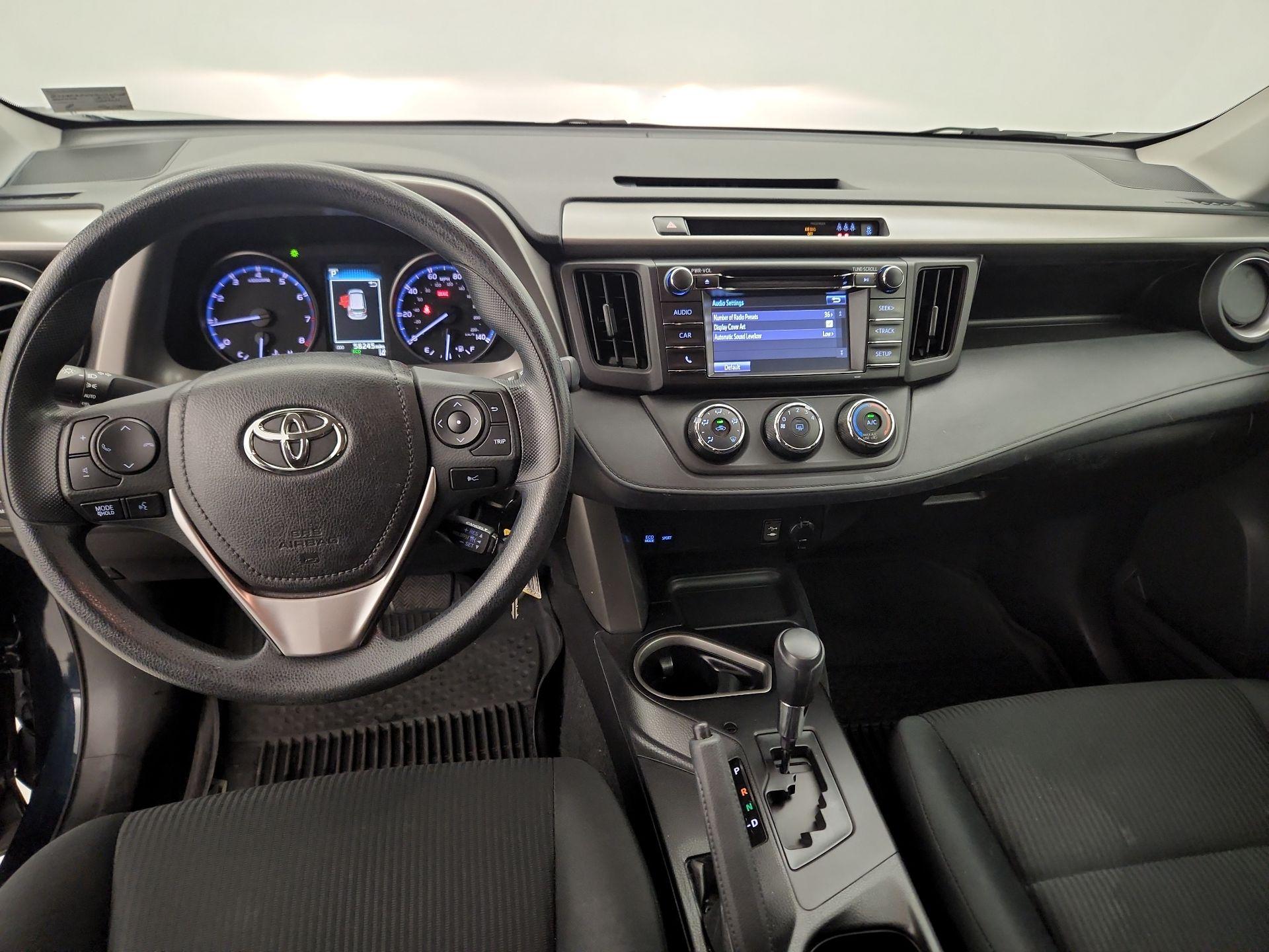 Thumbnail: 2018 Toyota RAV4 - 9