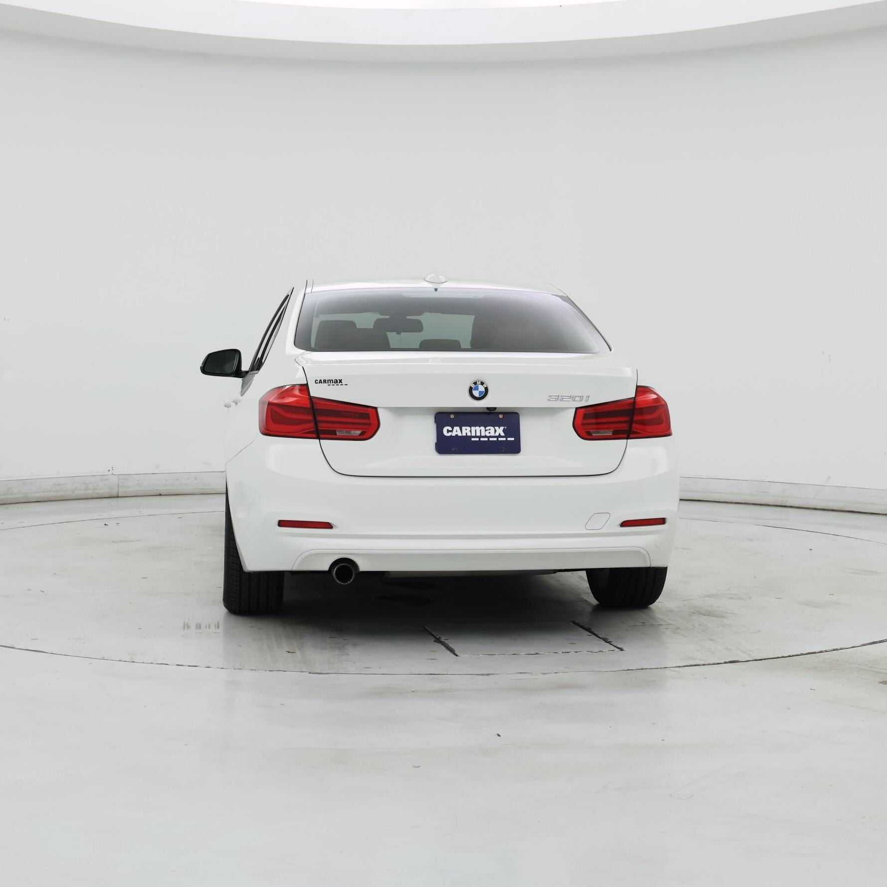 Thumbnail: 2018 BMW 3 Series - 6