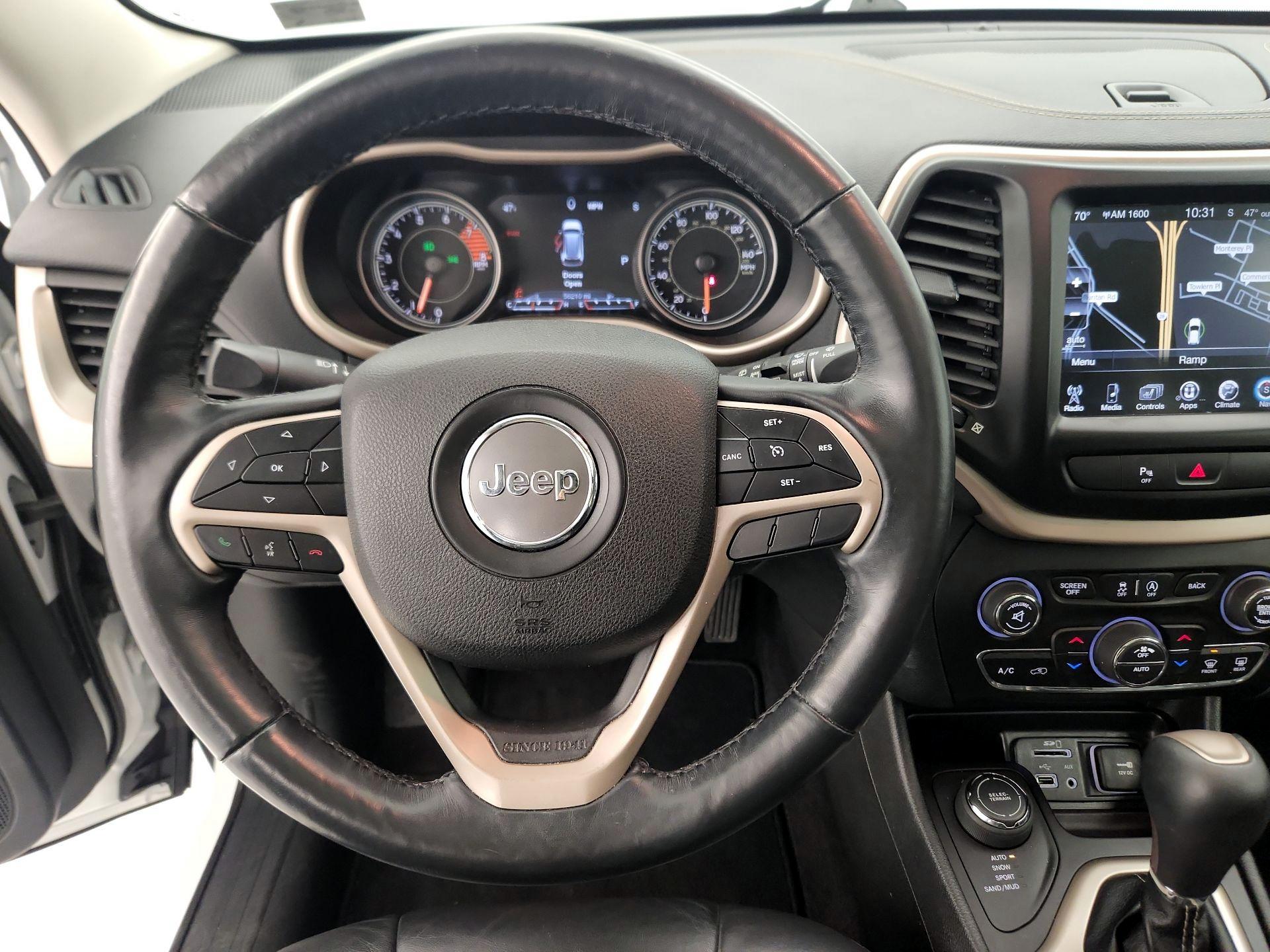 Thumbnail: 2018 Jeep Cherokee - 10