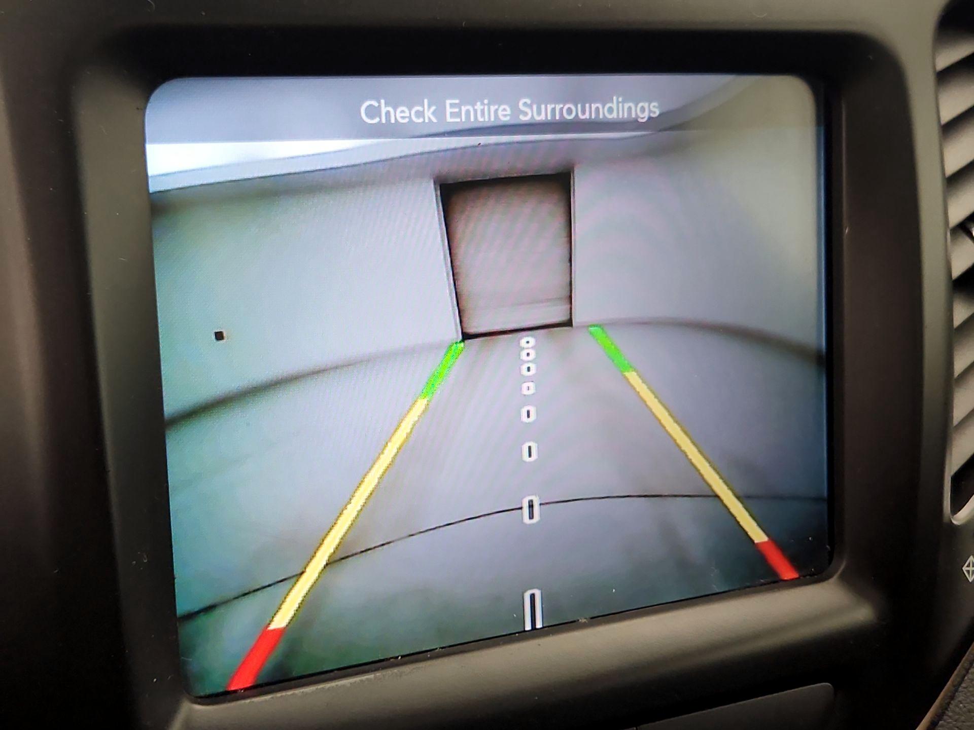 Thumbnail: 2018 Jeep Cherokee - 15