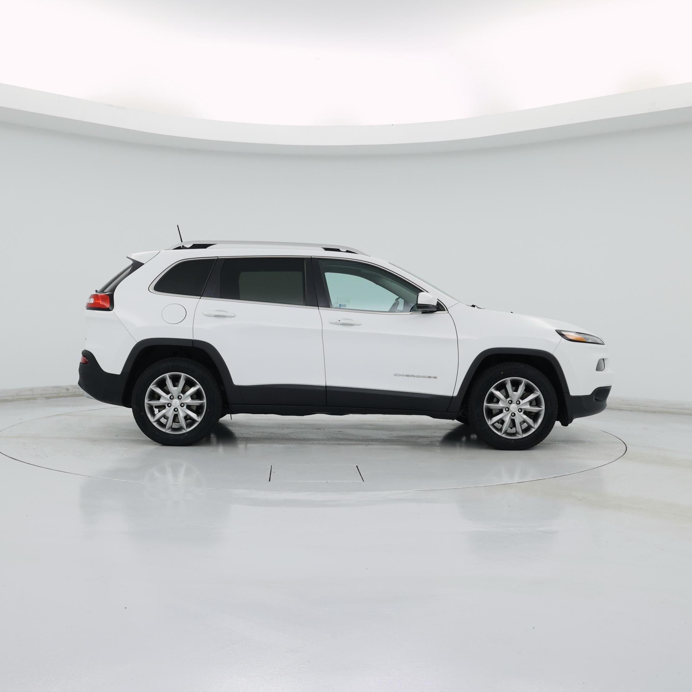 Thumbnail: 2018 Jeep Cherokee - 7