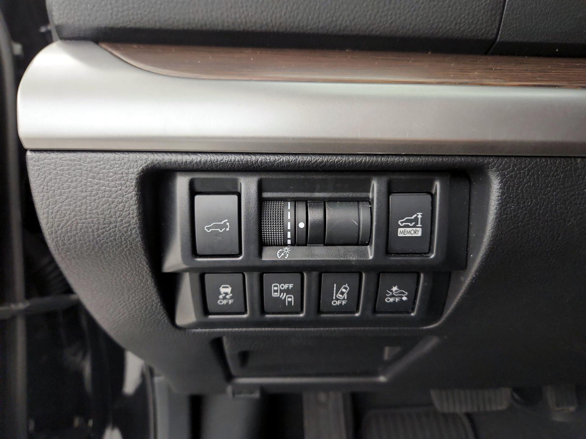 Thumbnail: 2018 Subaru Outback - 13