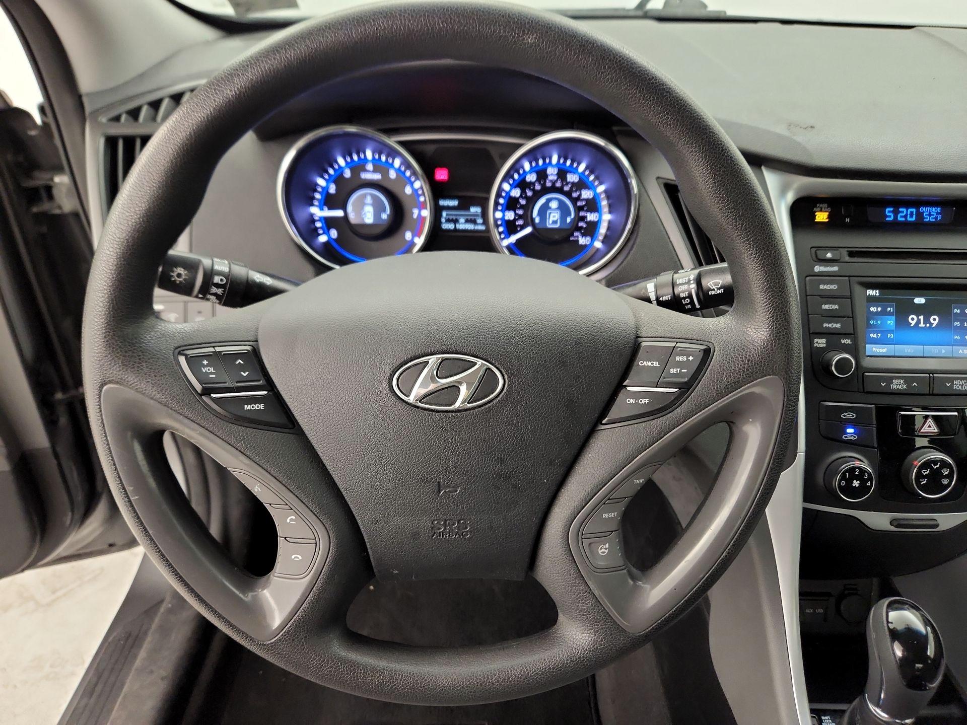 Thumbnail: 2014 Hyundai Sonata - 10