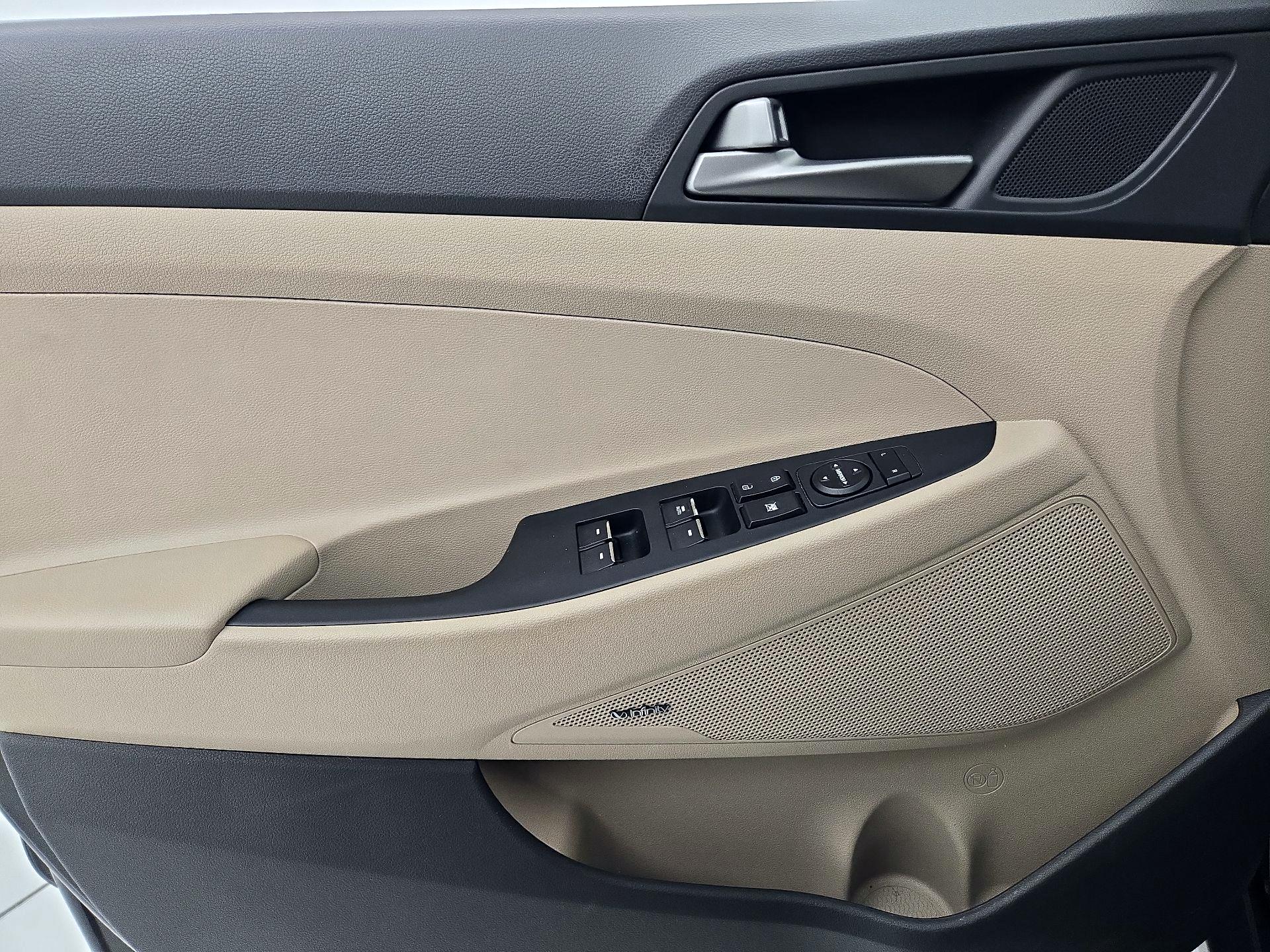 Thumbnail: 2018 Hyundai Tucson - 12